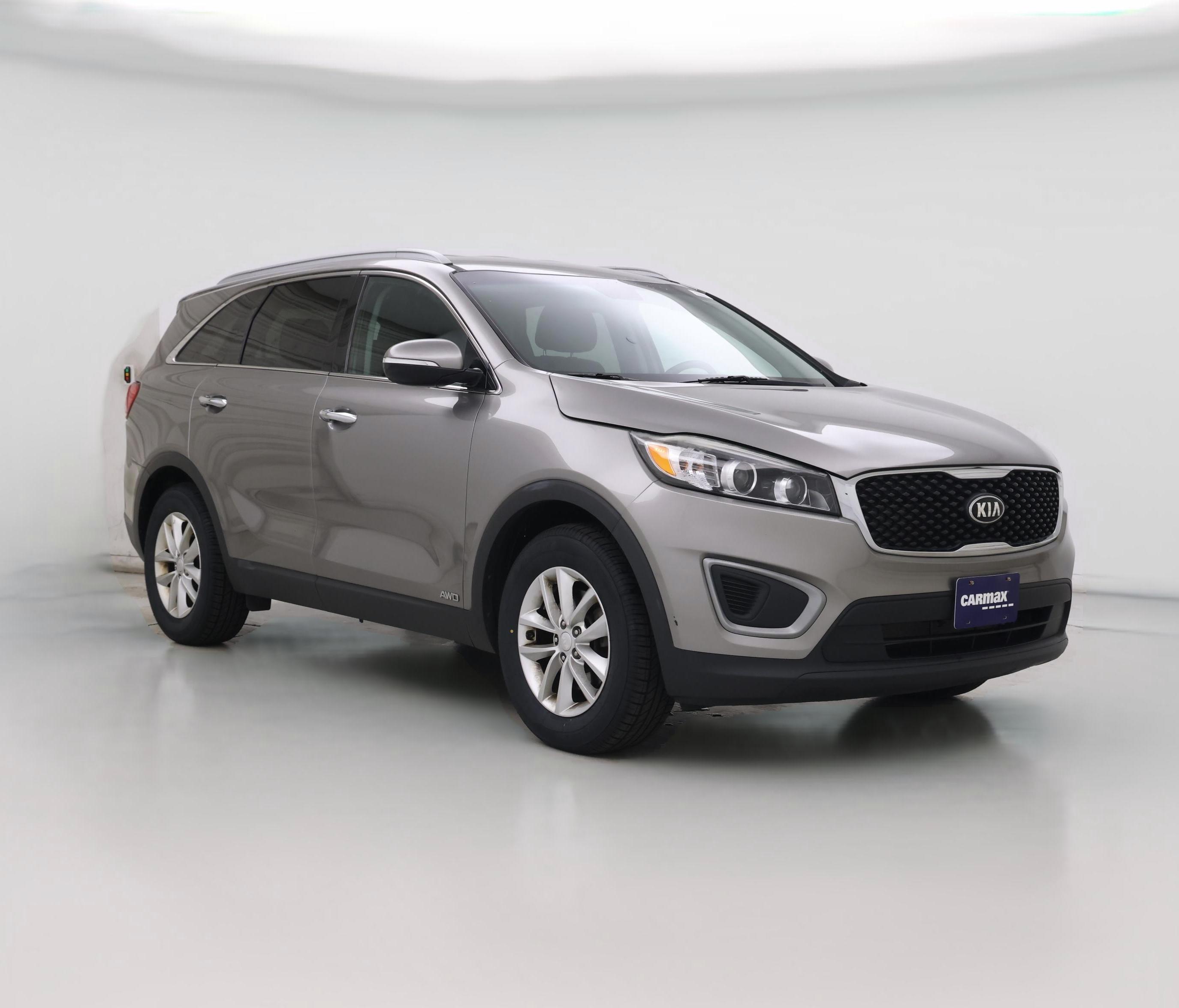 Thumbnail: 2016 Kia Sorento - 1