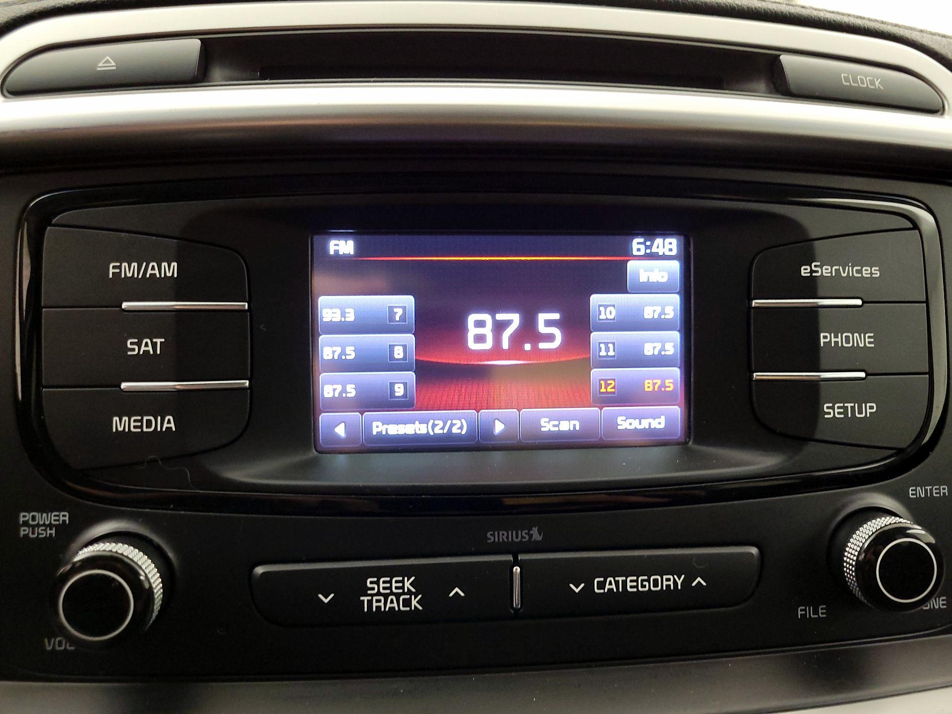 Thumbnail: 2016 Kia Sorento - 15