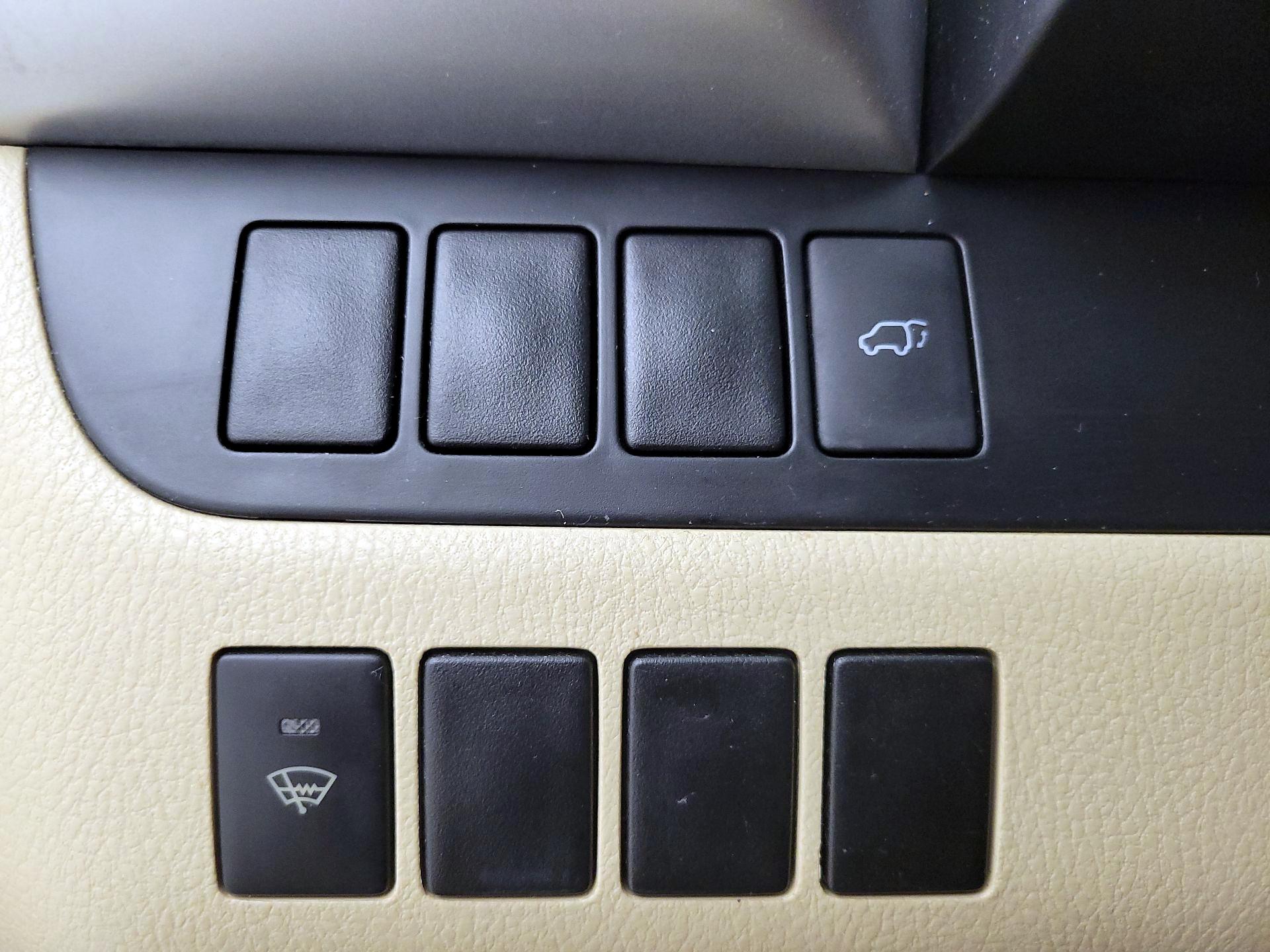 Thumbnail: 2014 Toyota Highlander - 13