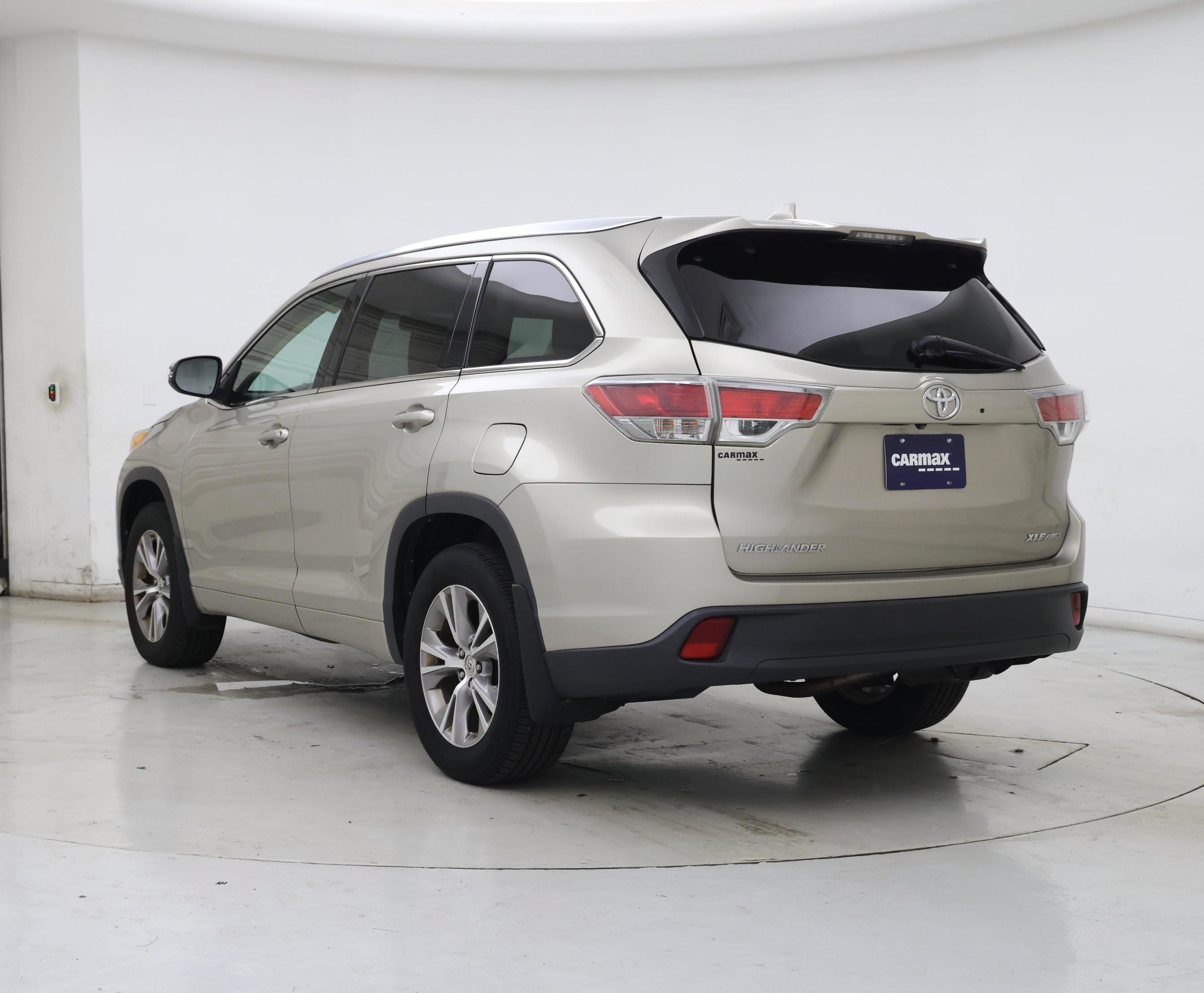 Thumbnail: 2014 Toyota Highlander - 2