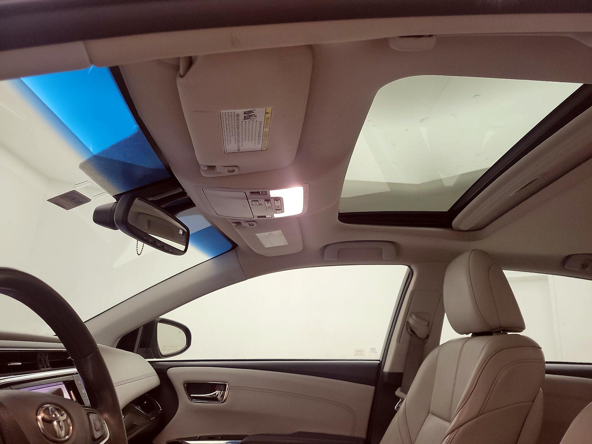 Thumbnail: 2013 Toyota Avalon - 19