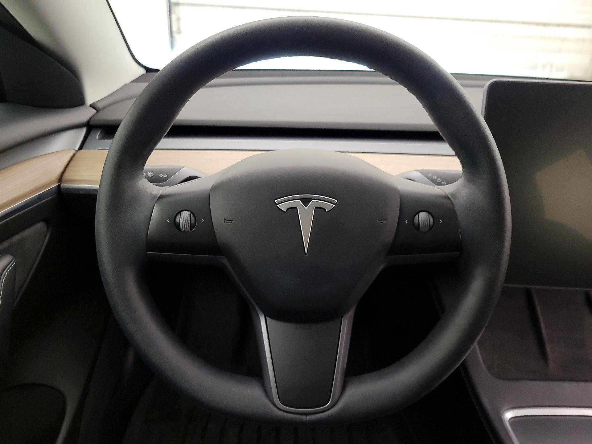 Thumbnail: 2021 Tesla Model 3 - 10