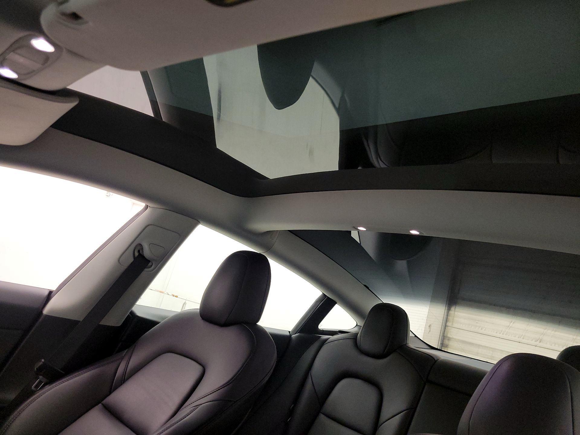 Thumbnail: 2021 Tesla Model 3 - 19