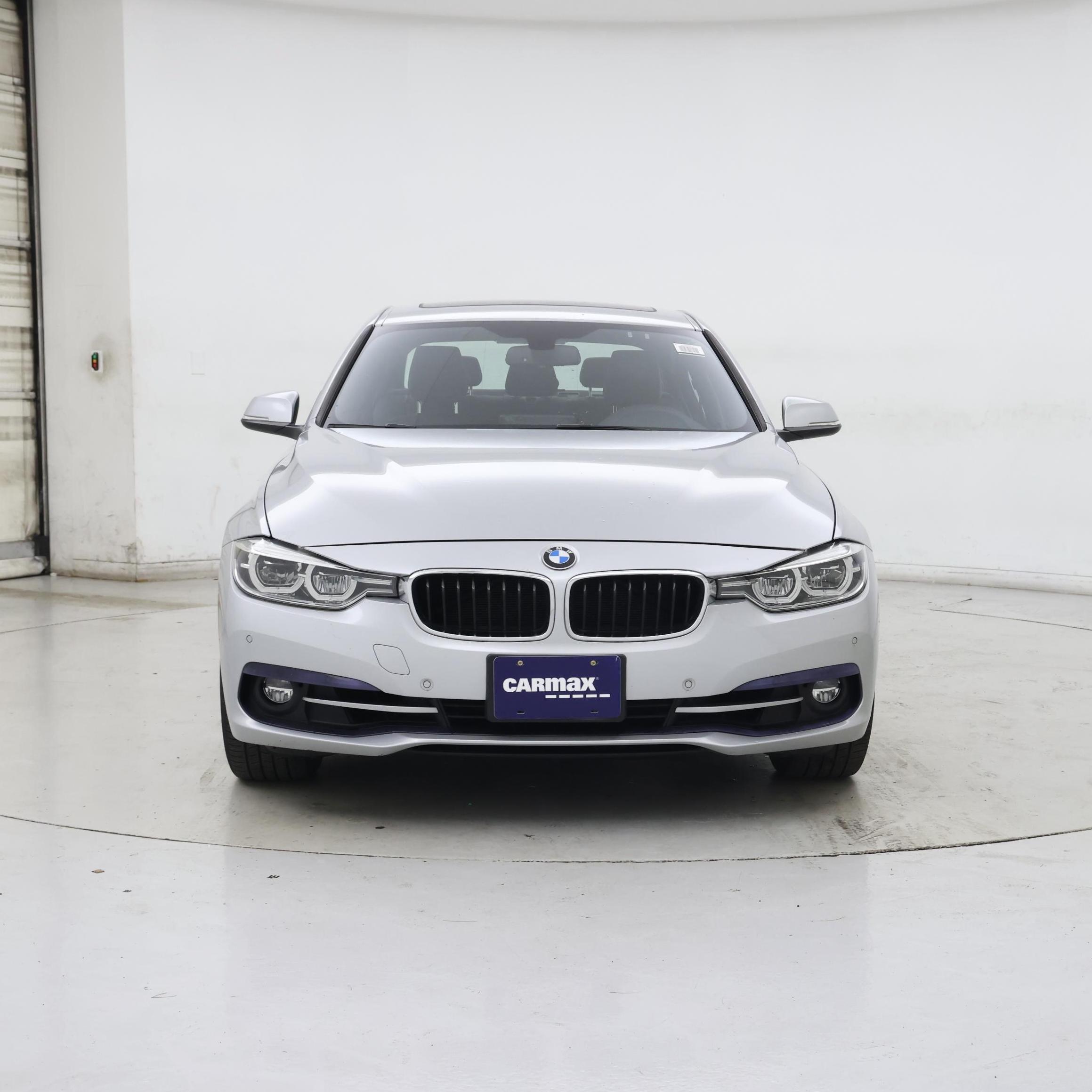 Thumbnail: 2017 BMW 3 Series - 5