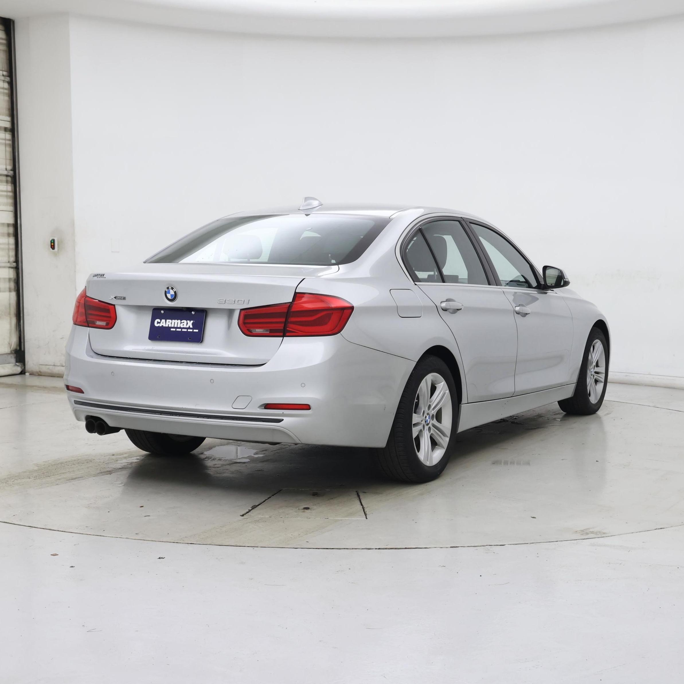 Thumbnail: 2017 BMW 3 Series - 8