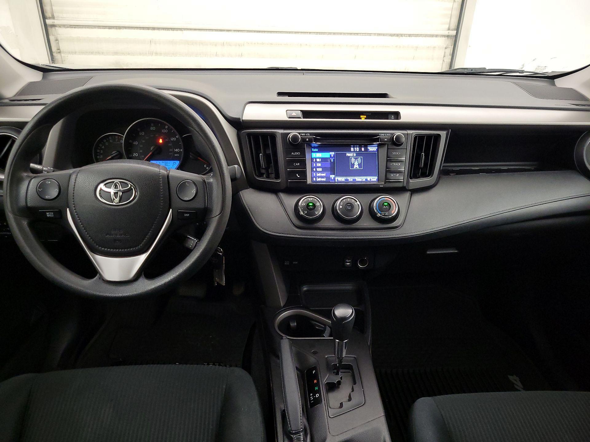 Thumbnail: 2016 Toyota RAV4 - 9