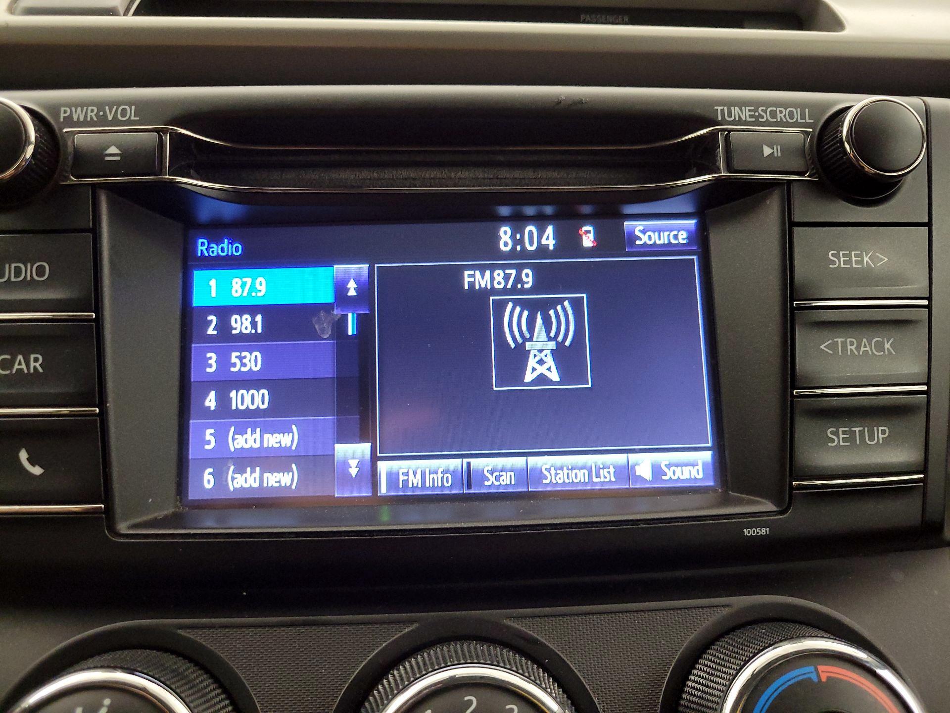 Thumbnail: 2016 Toyota RAV4 - 15