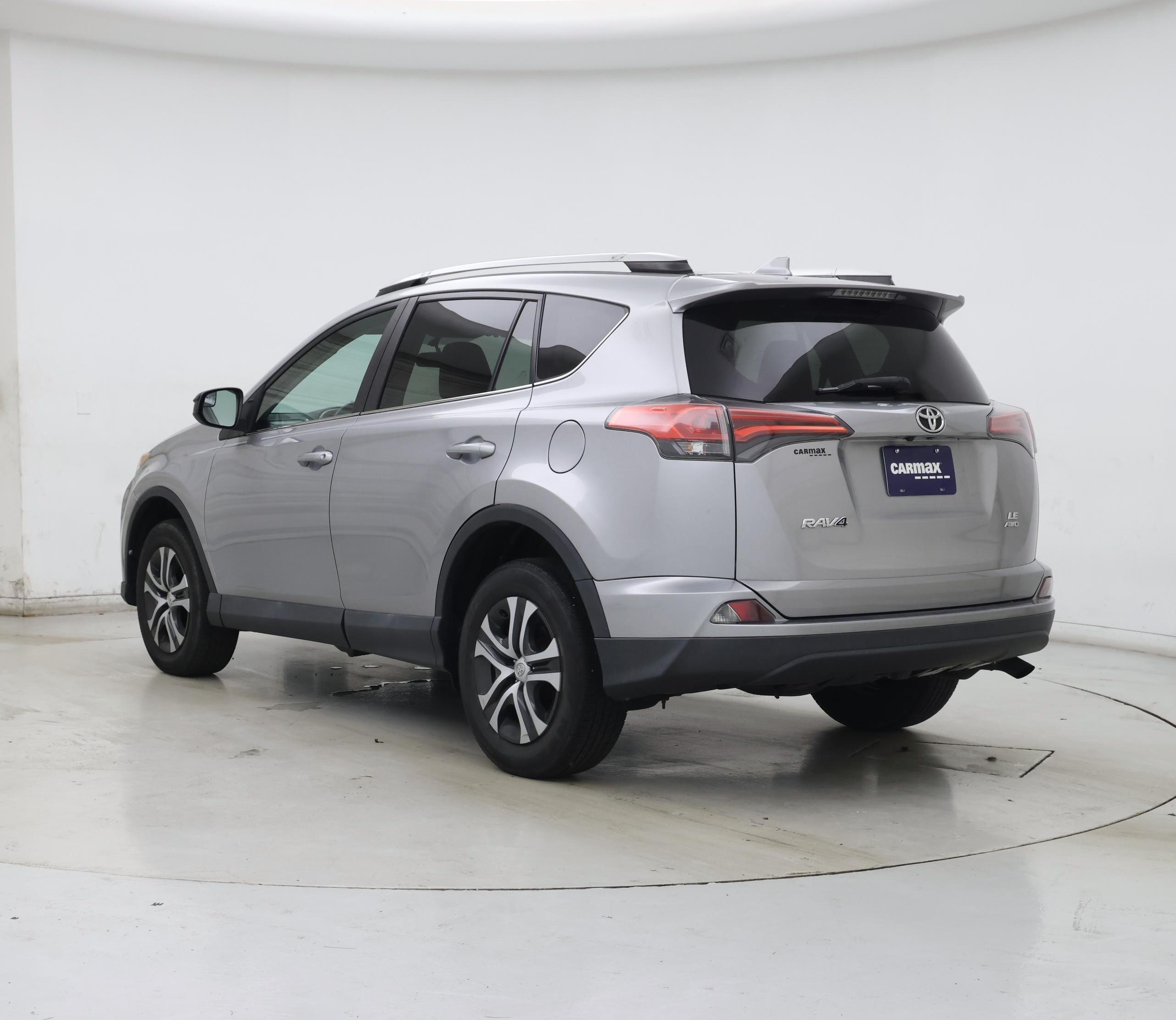 Thumbnail: 2016 Toyota RAV4 - 2