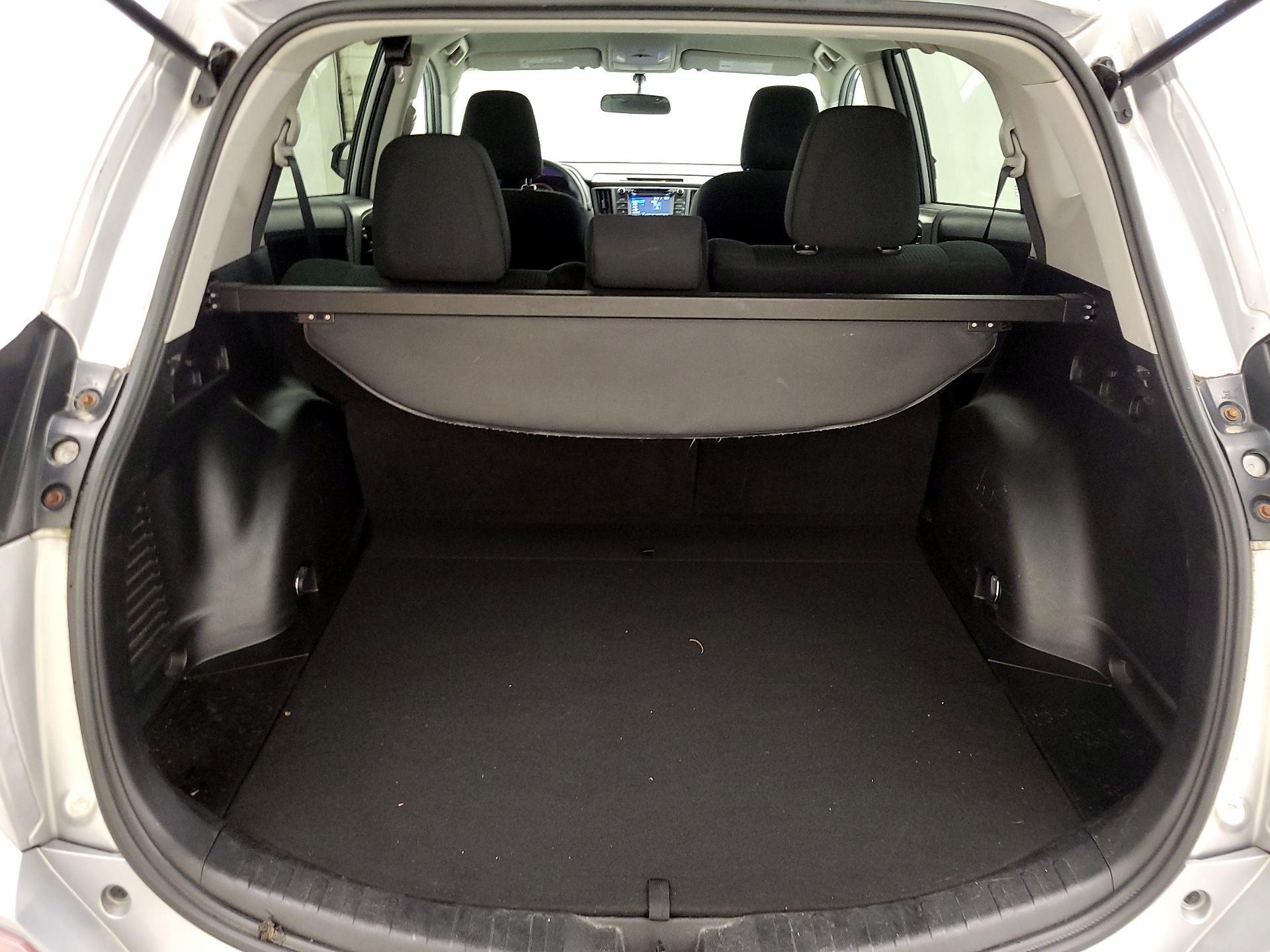 Thumbnail: 2016 Toyota RAV4 - 20