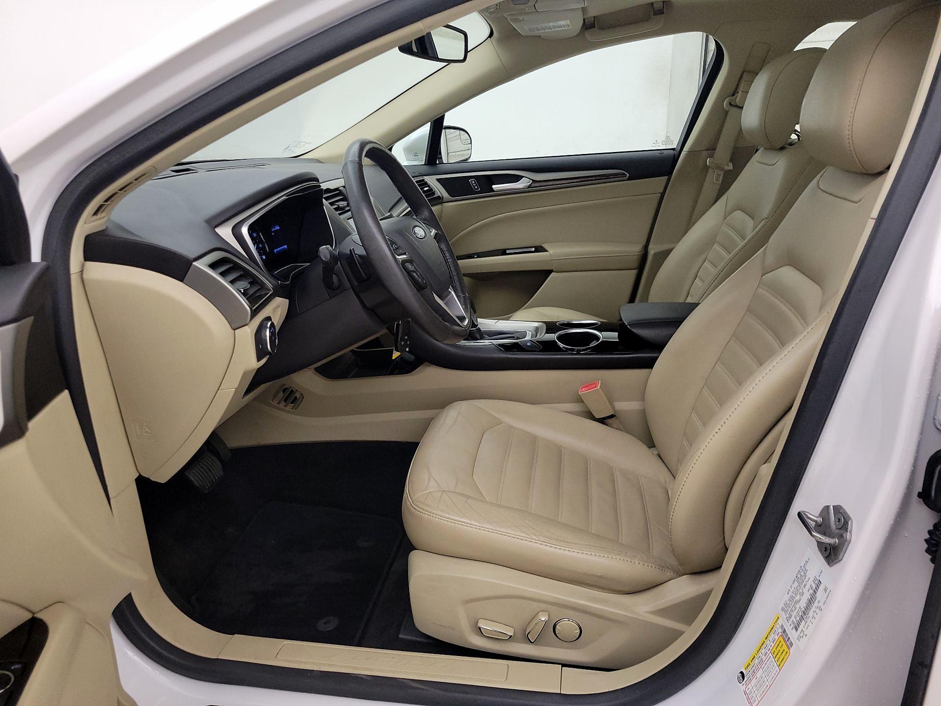 Thumbnail: 2013 Ford Fusion - 11