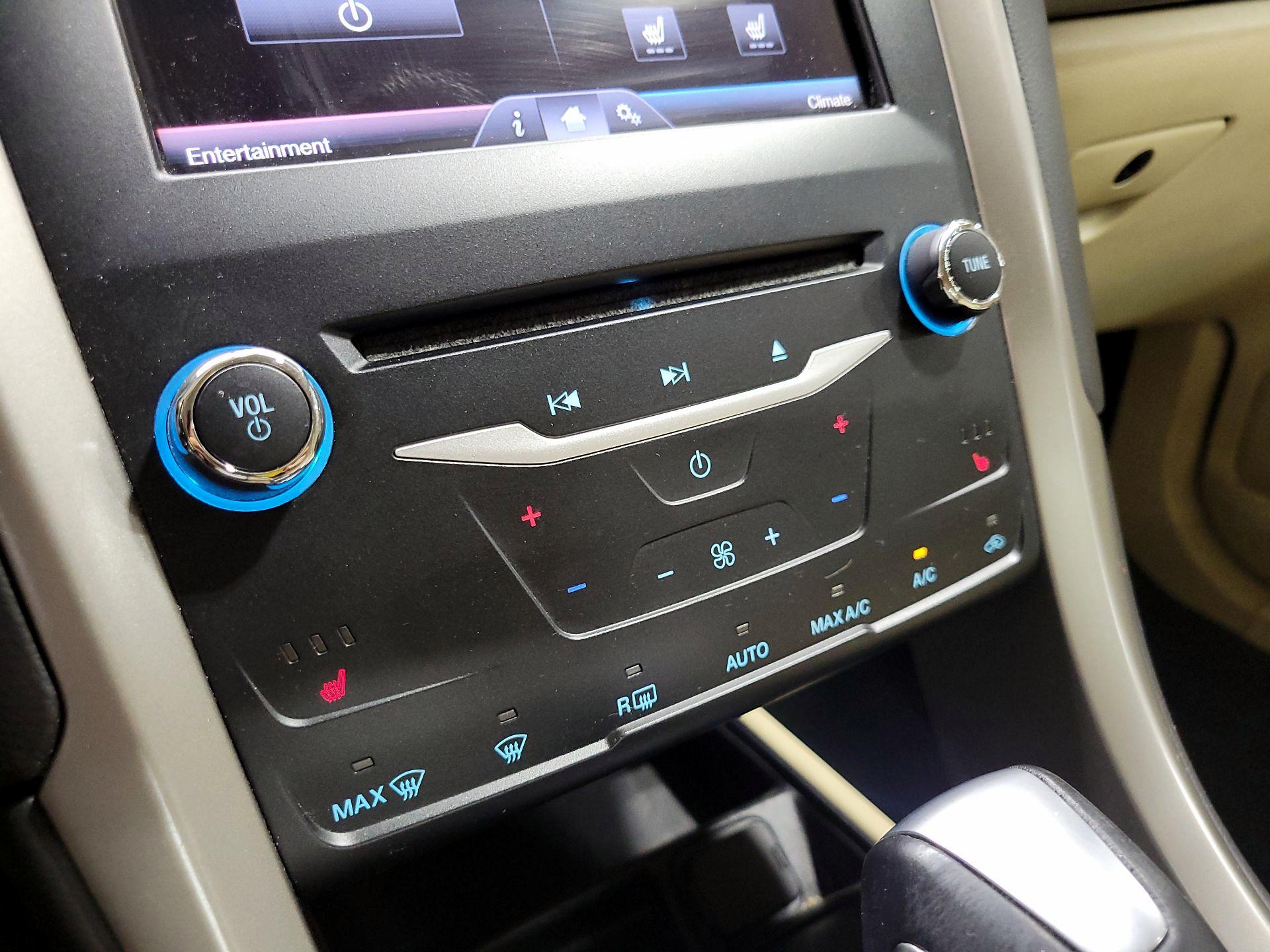 Thumbnail: 2013 Ford Fusion - 17