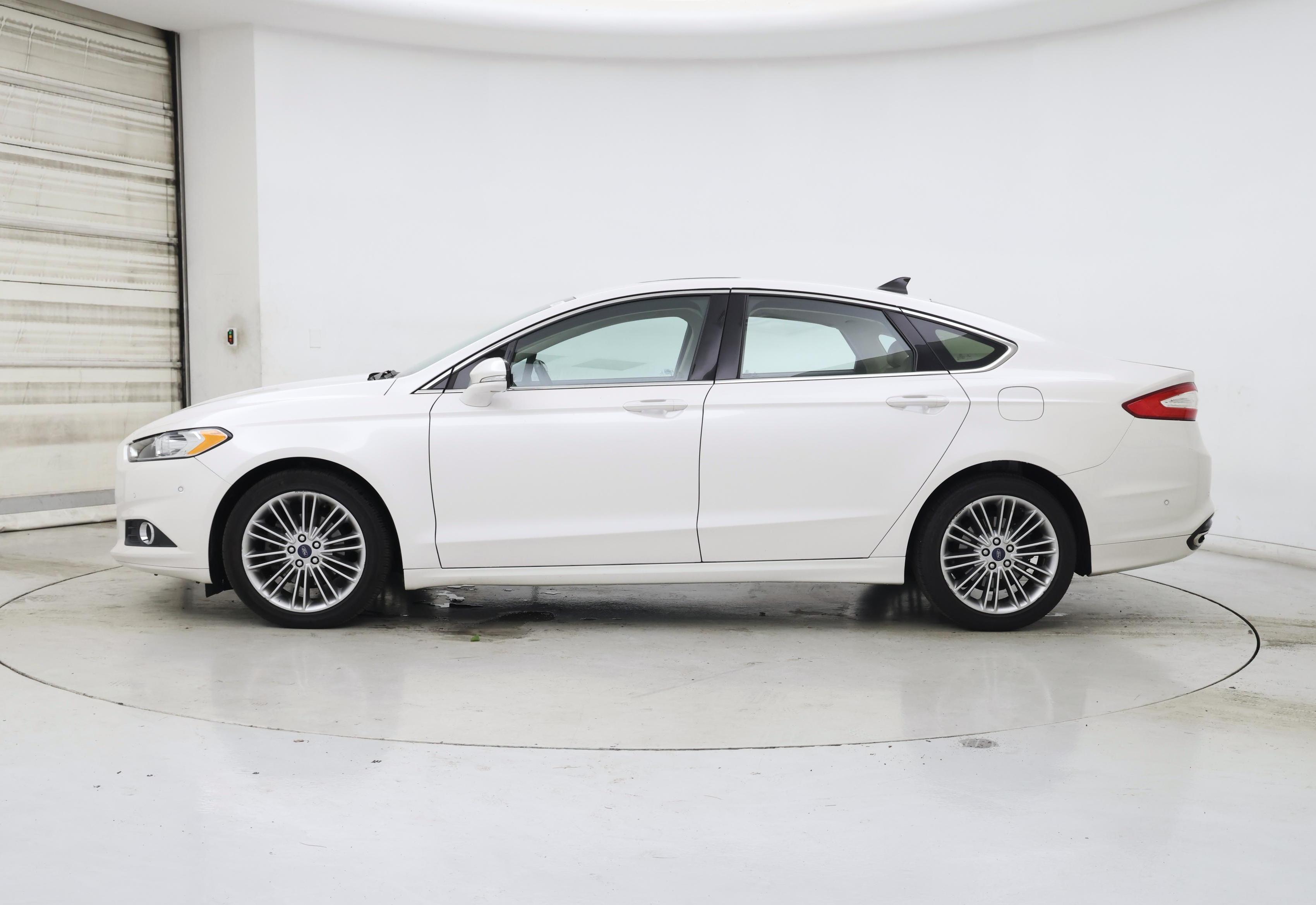Thumbnail: 2013 Ford Fusion - 3