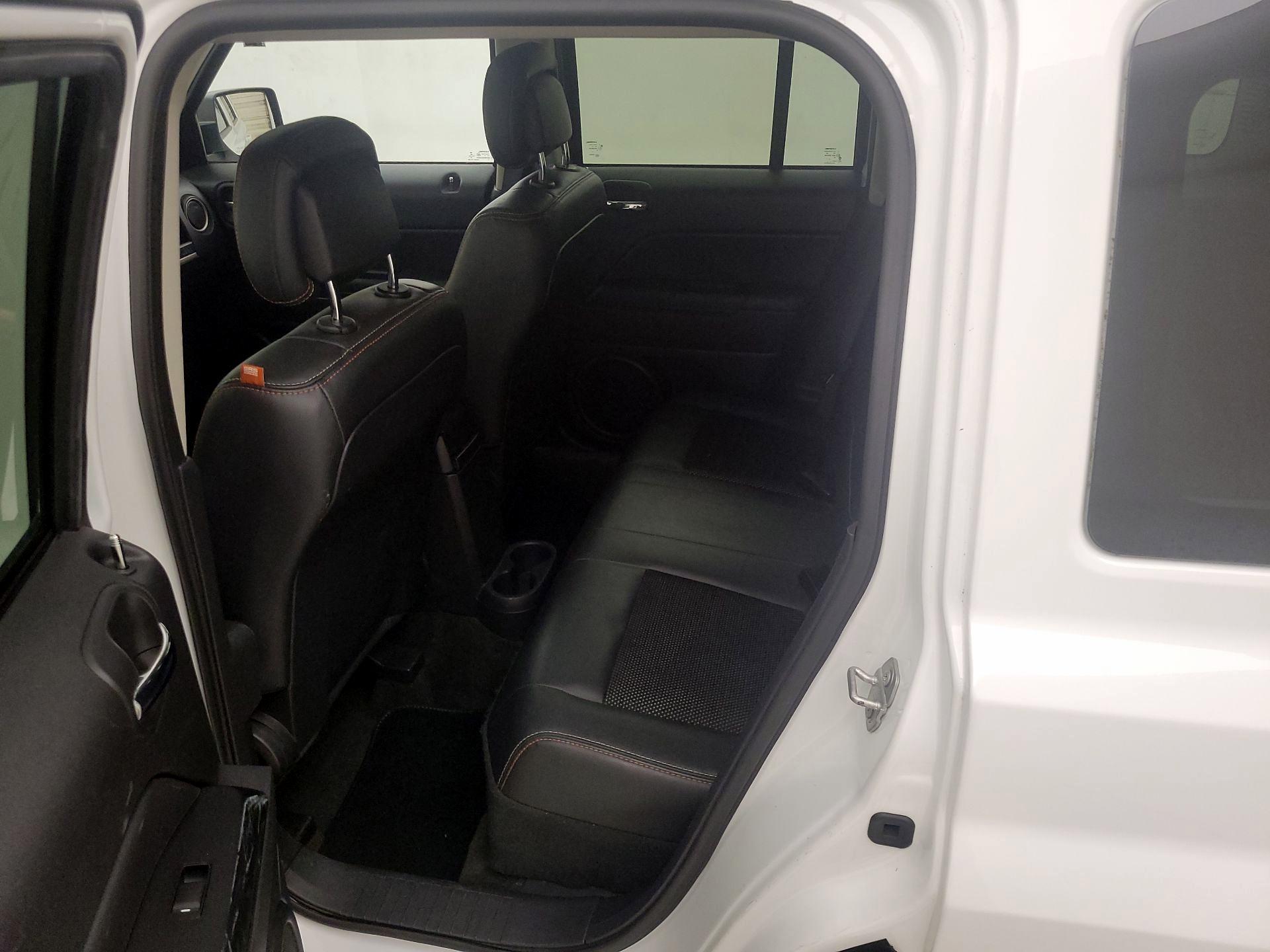 Thumbnail: 2017 Jeep Patriot - 18