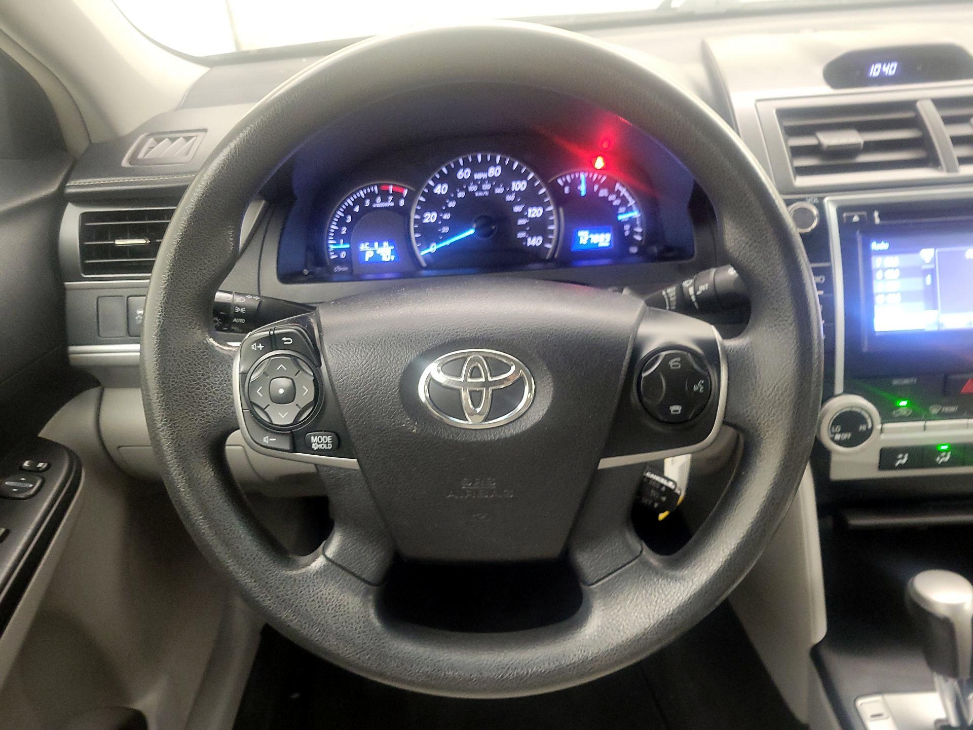 Thumbnail: 2014 Toyota Camry - 10