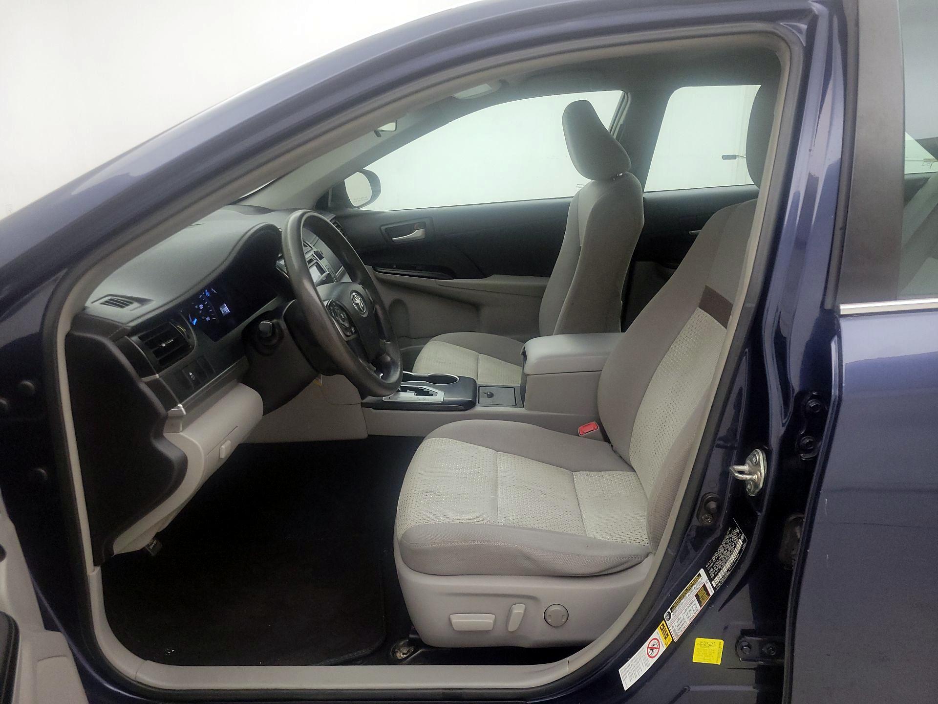 Thumbnail: 2014 Toyota Camry - 11