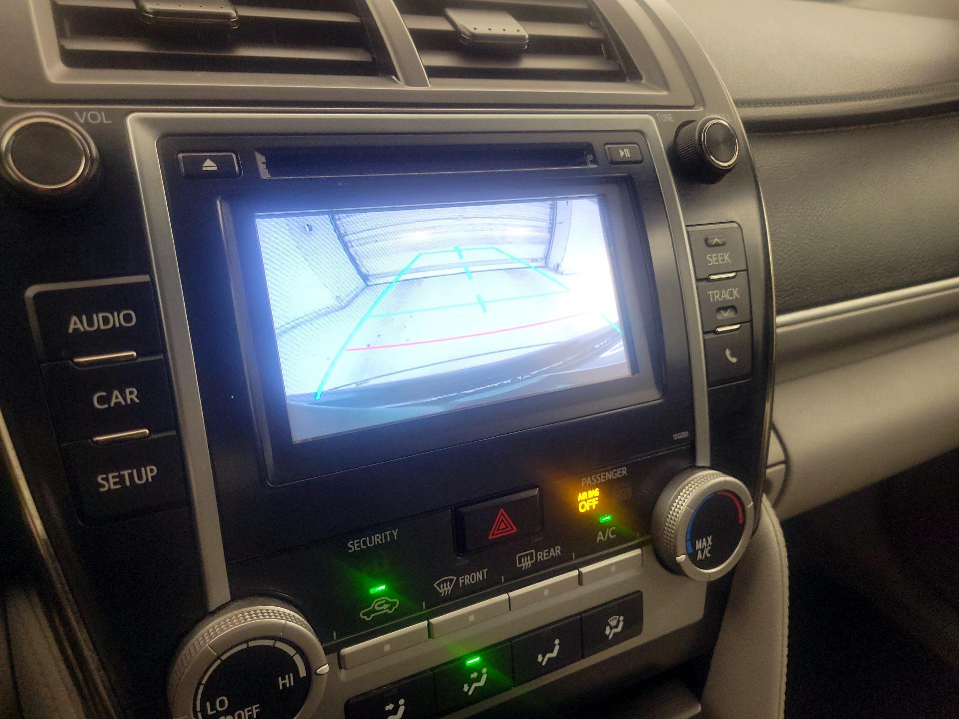 Thumbnail: 2014 Toyota Camry - 14