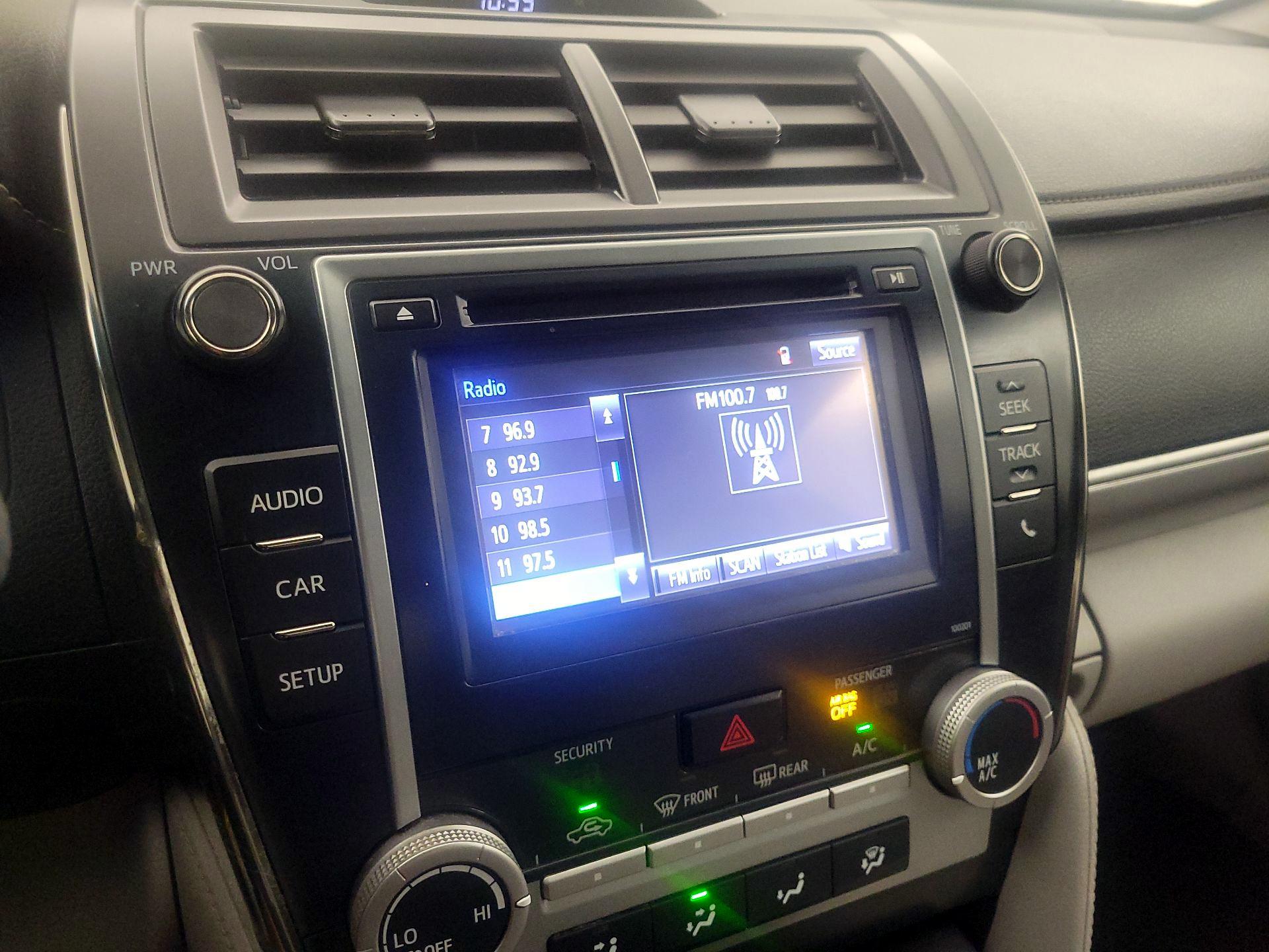 Thumbnail: 2014 Toyota Camry - 15