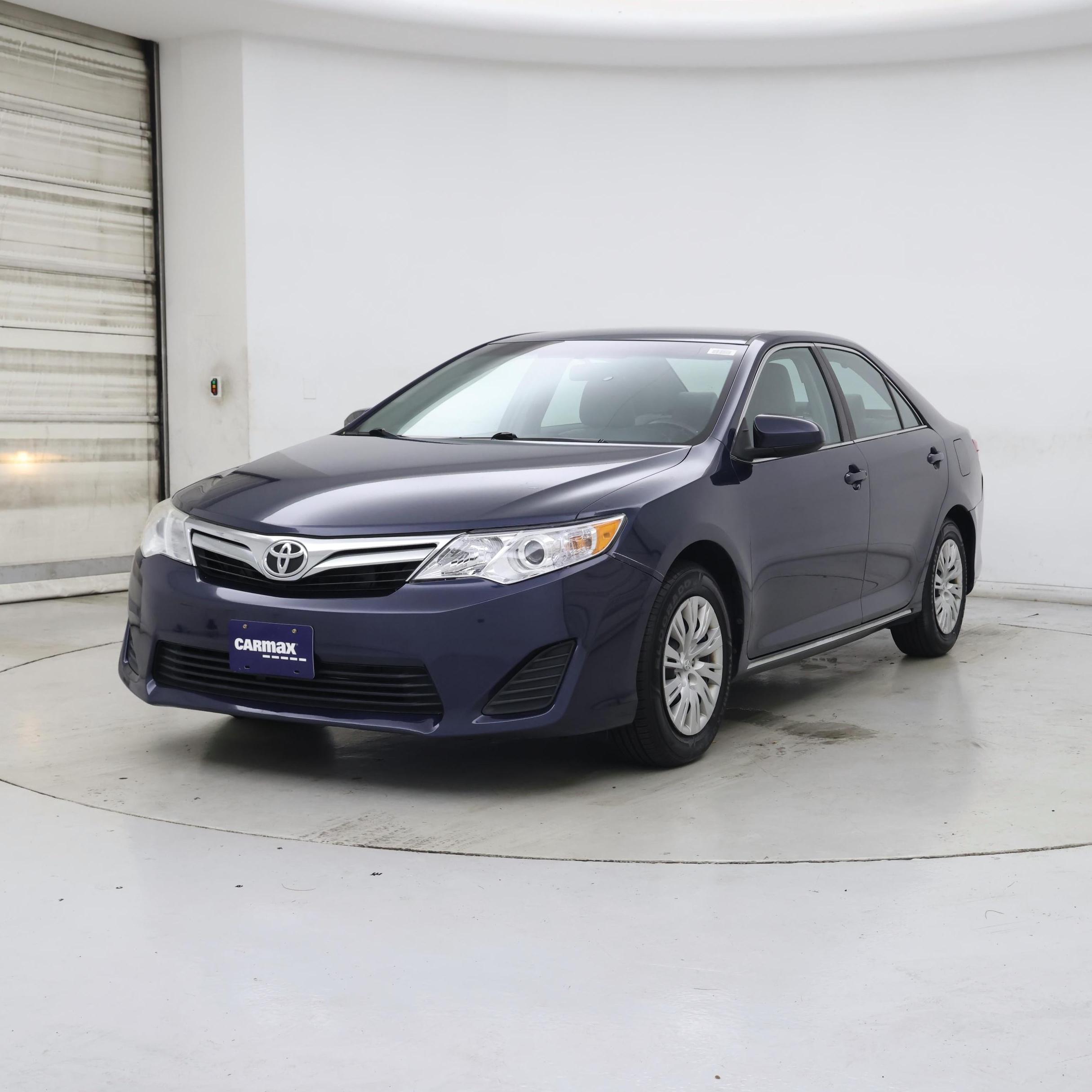 Thumbnail: 2014 Toyota Camry - 4