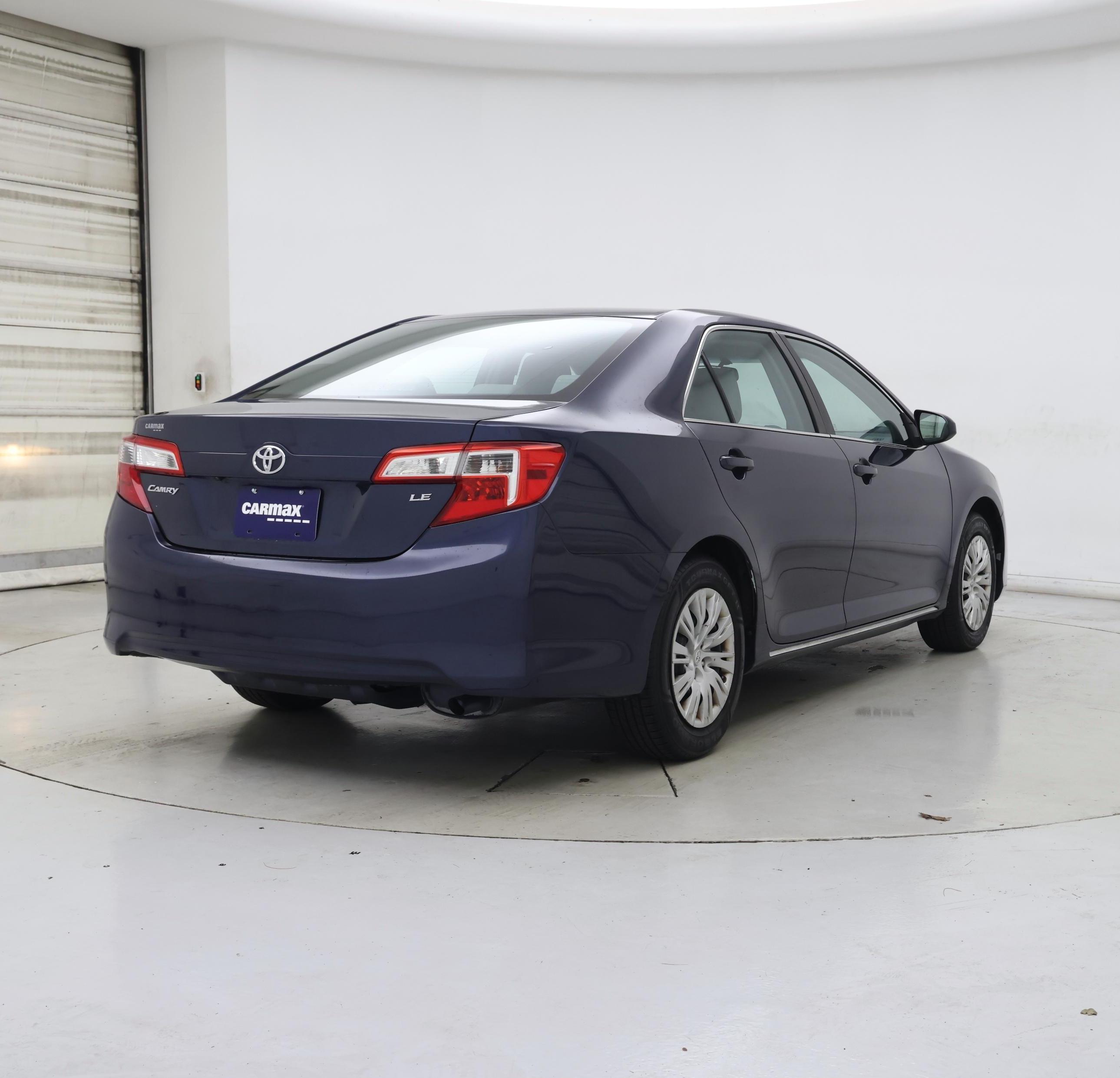 Thumbnail: 2014 Toyota Camry - 8