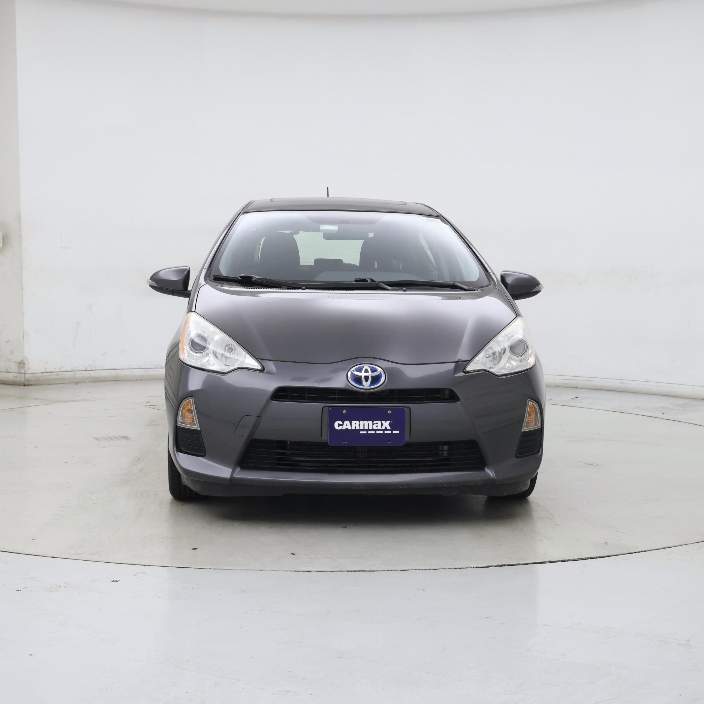 Thumbnail: 2013 Toyota Prius c - 5