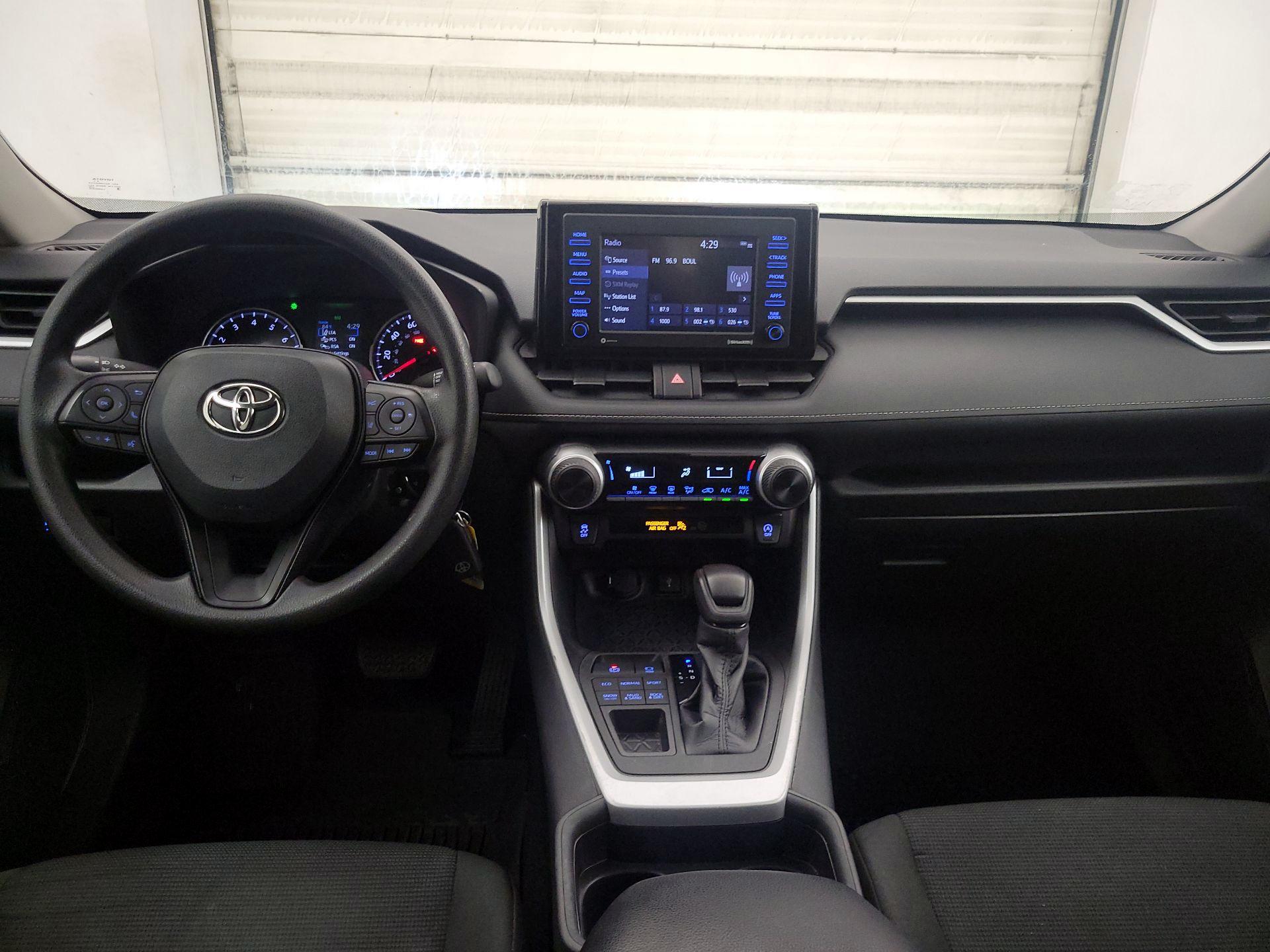 Thumbnail: 2021 Toyota RAV4 - 9