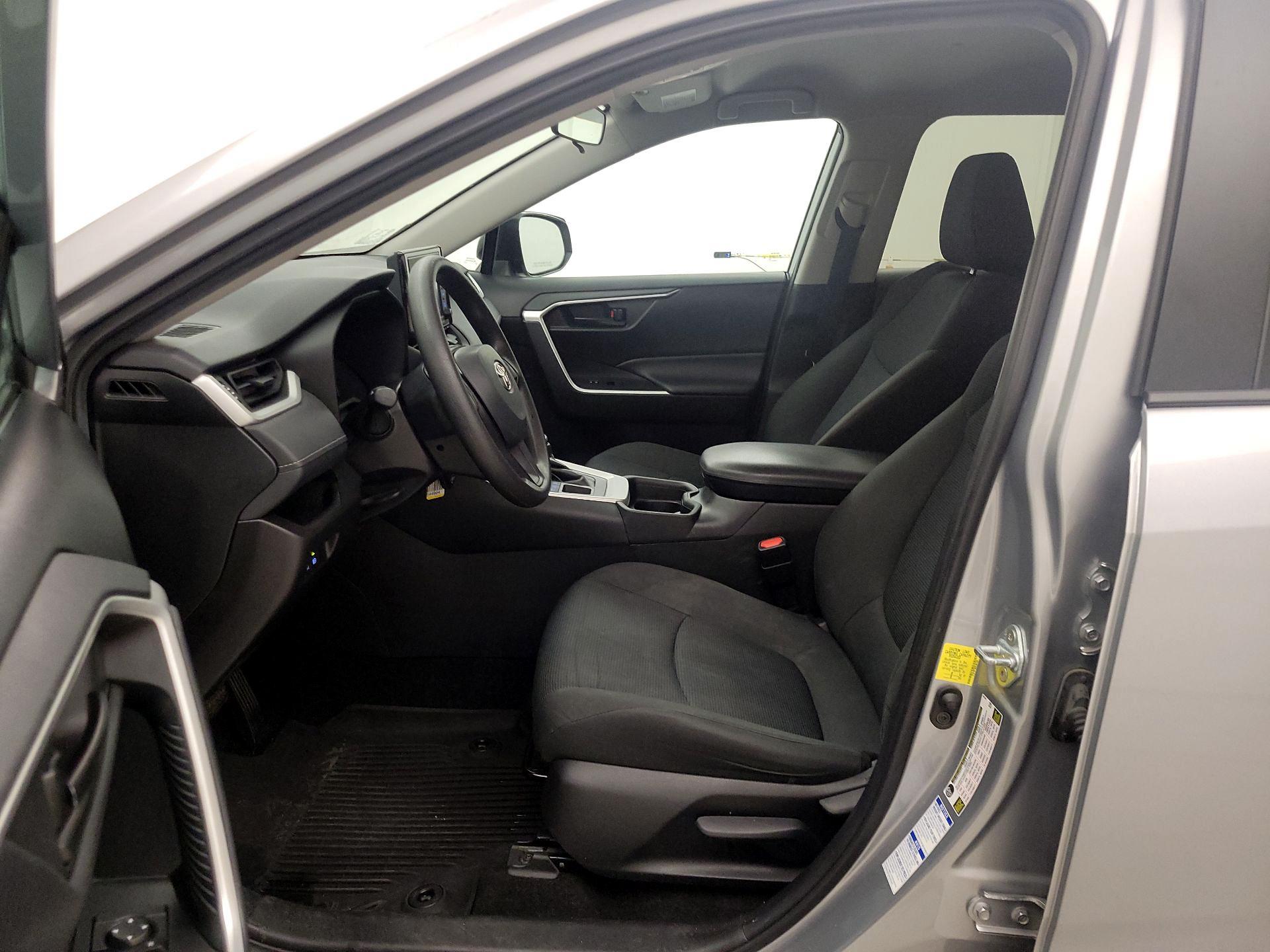 Thumbnail: 2021 Toyota RAV4 - 11