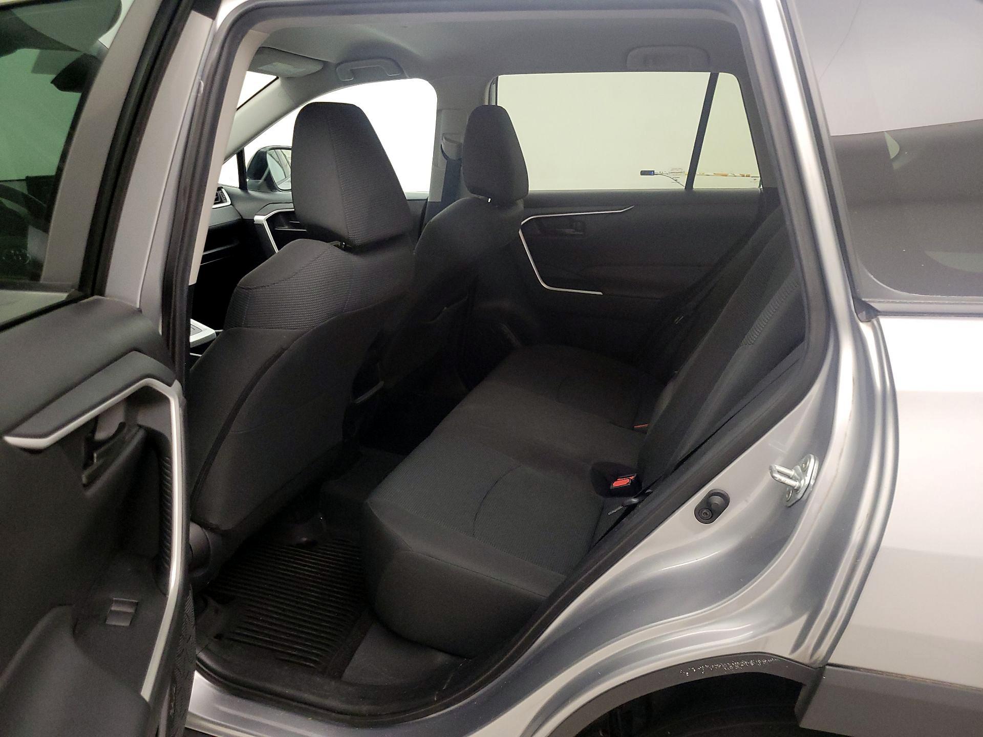 Thumbnail: 2021 Toyota RAV4 - 19