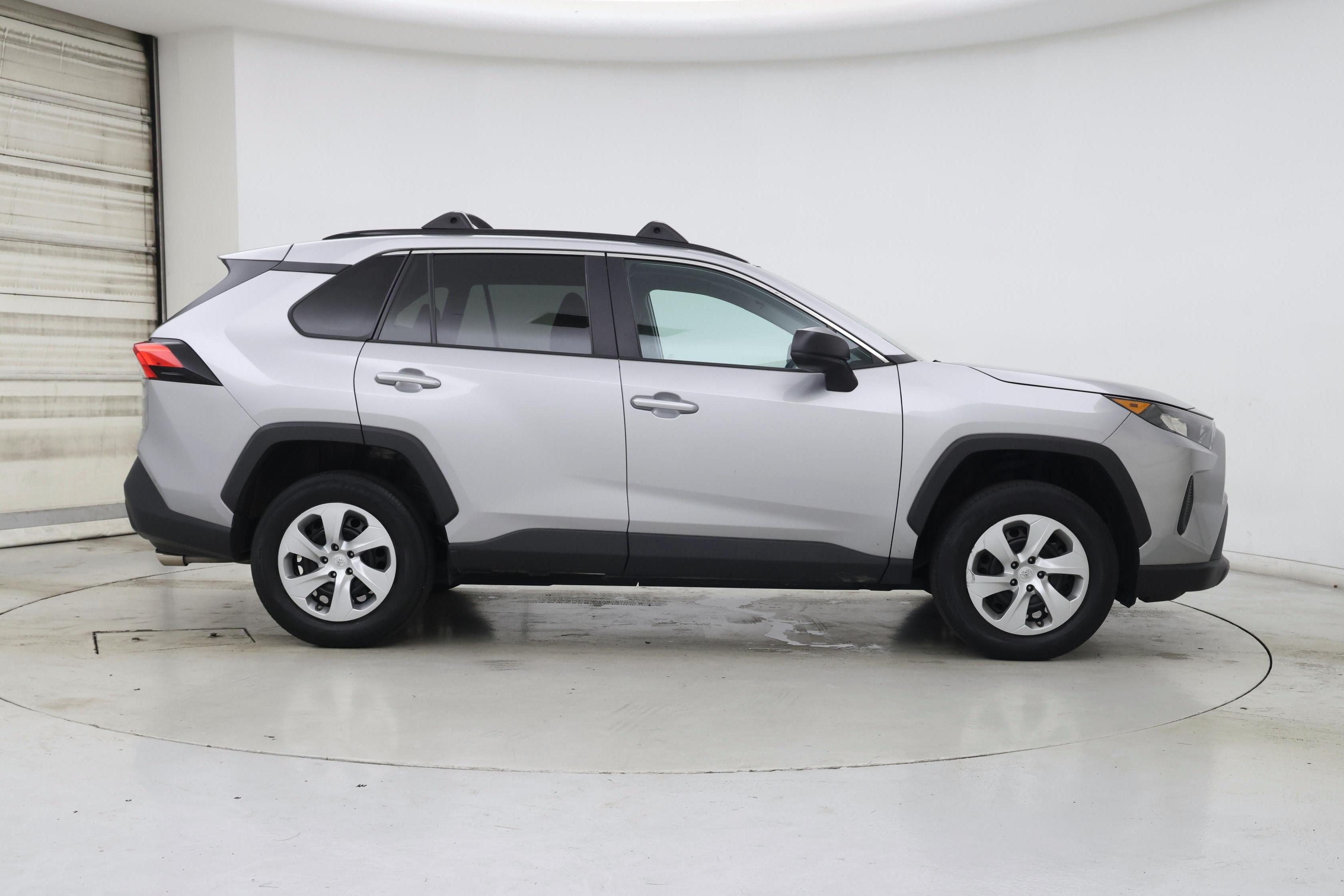 Thumbnail: 2021 Toyota RAV4 - 7