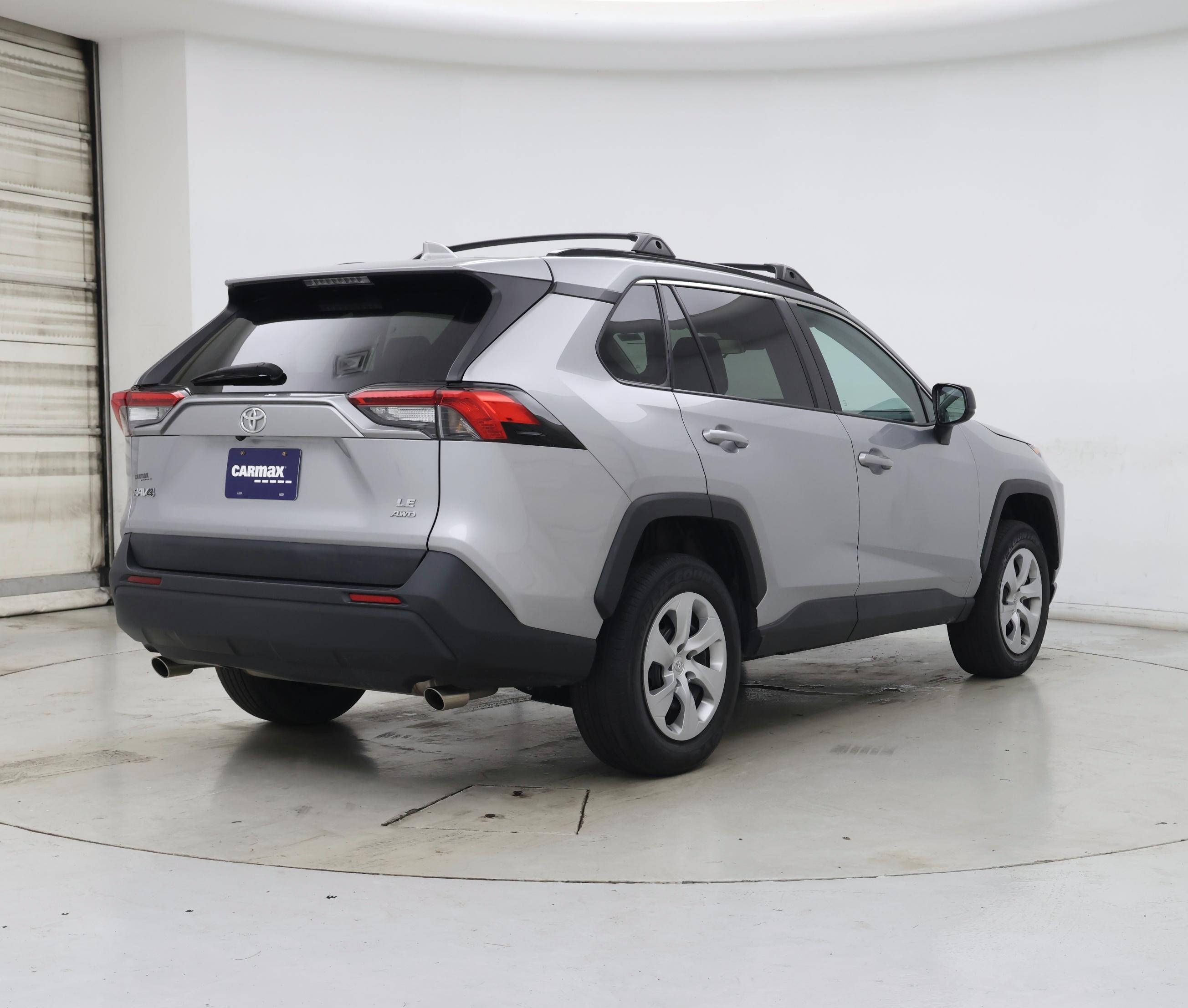 Thumbnail: 2021 Toyota RAV4 - 8