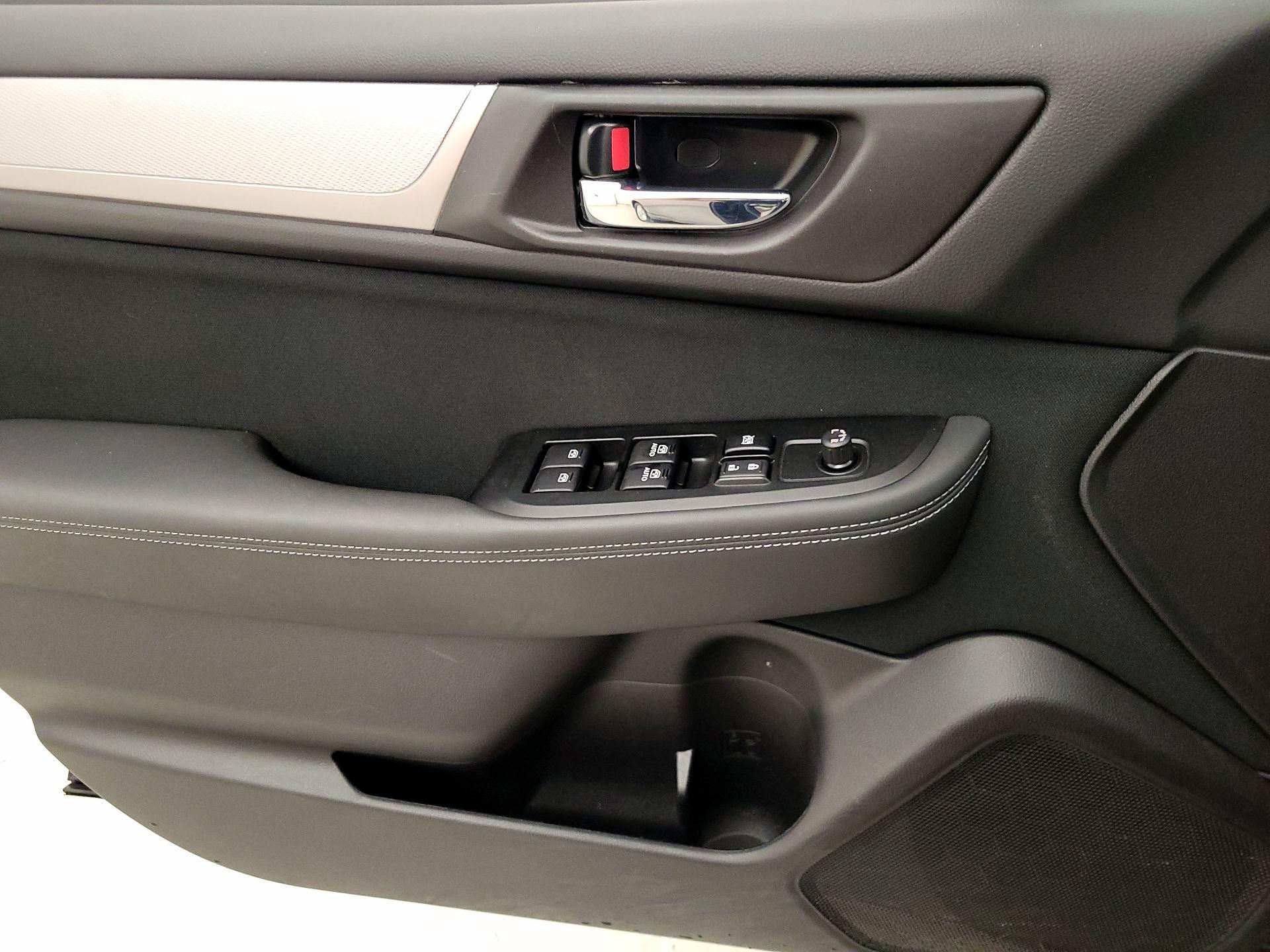 Thumbnail: 2016 Subaru Outback - 12