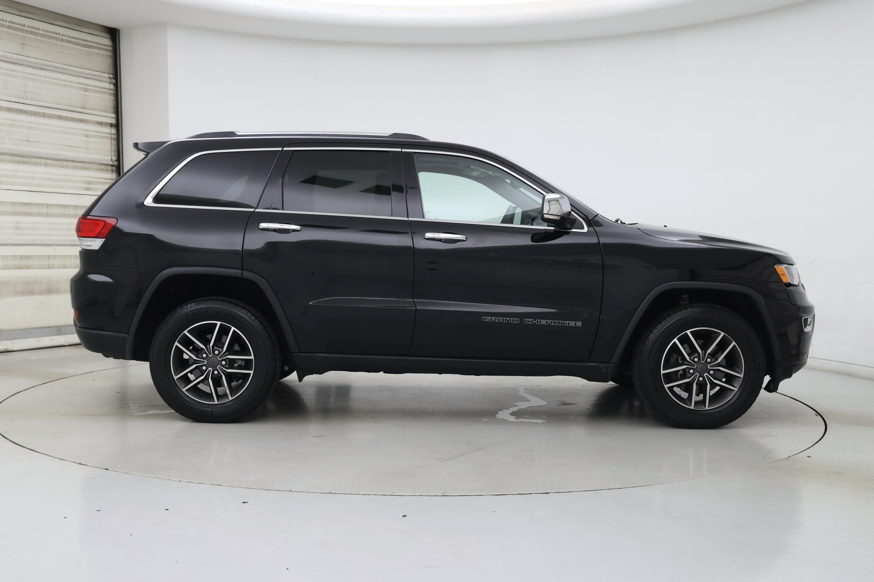Thumbnail: 2020 Jeep Grand Cherokee - 7