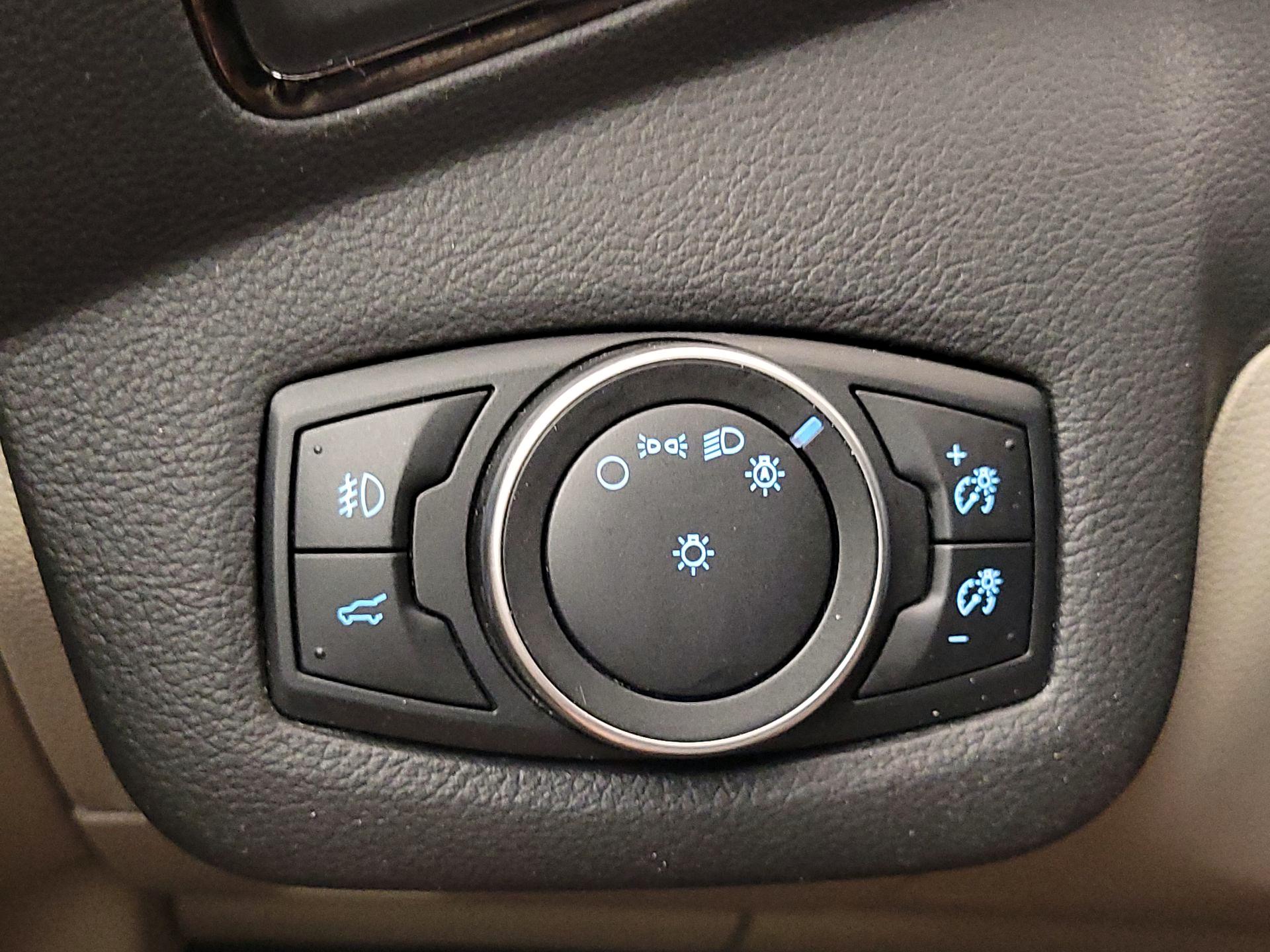 Thumbnail: 2017 Ford Escape - 13