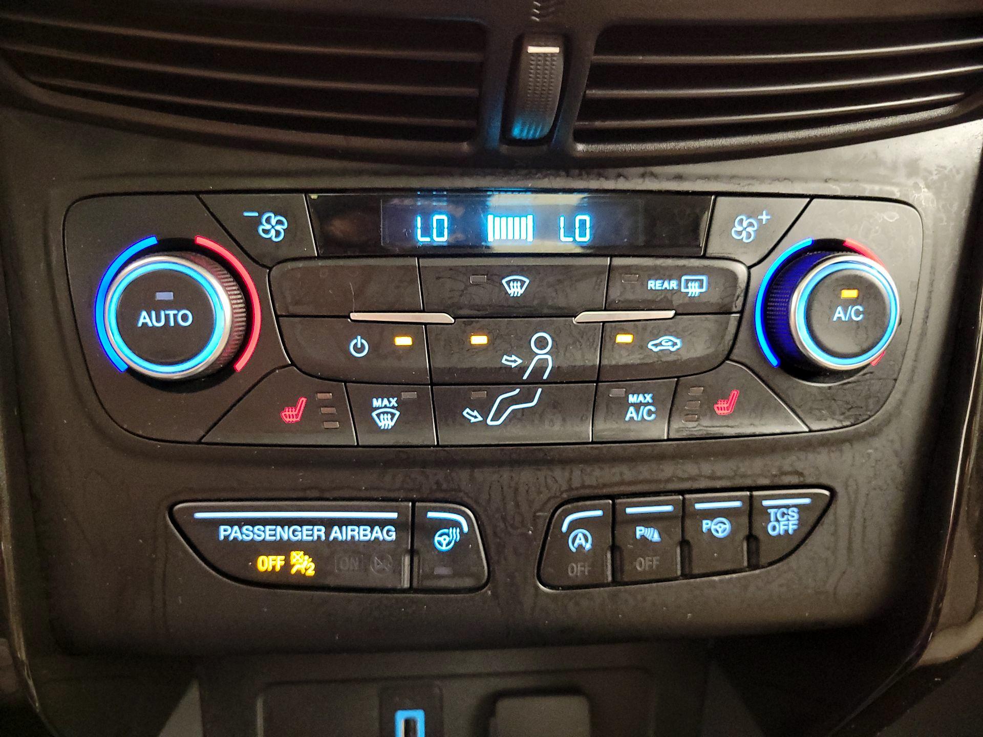 Thumbnail: 2017 Ford Escape - 17