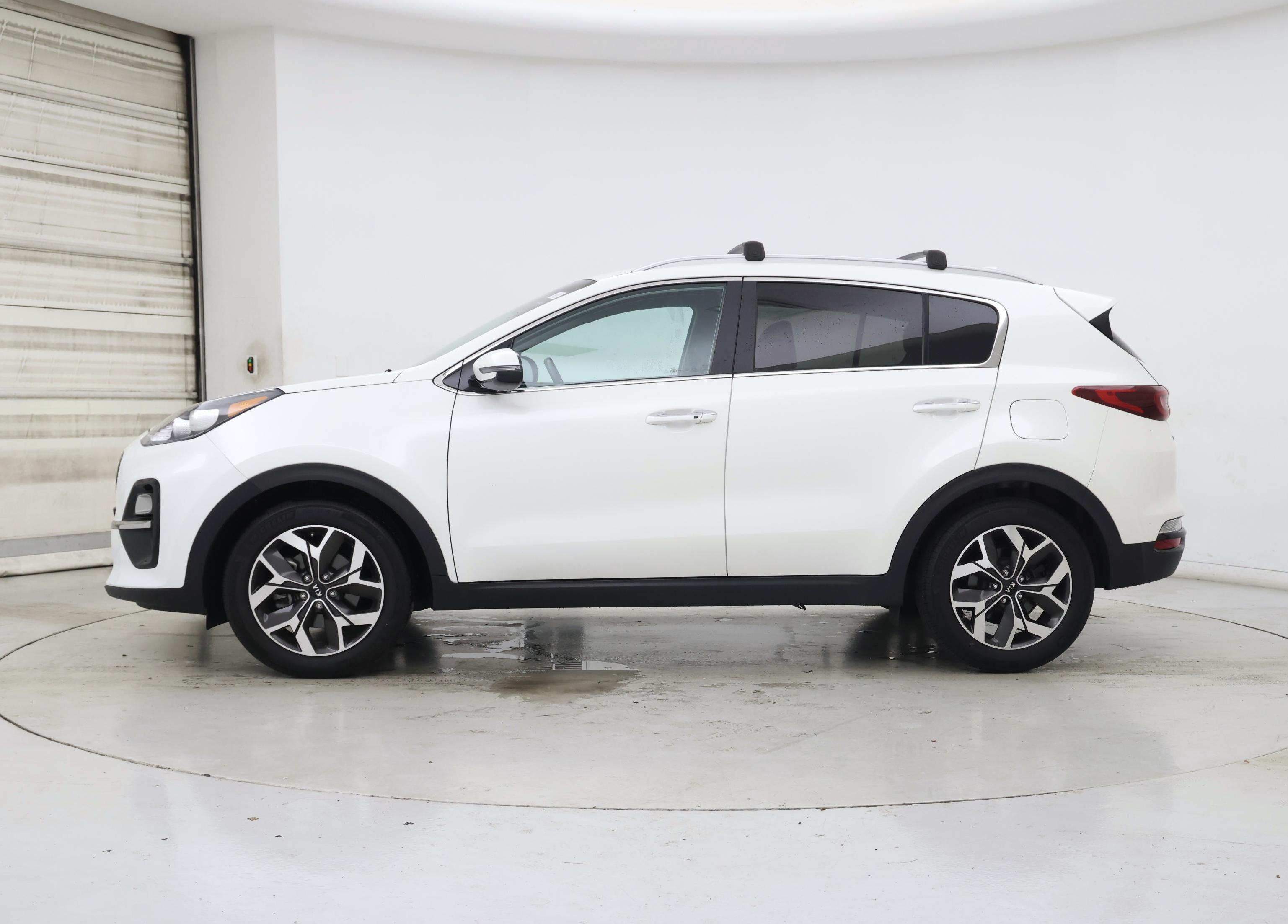 Thumbnail: 2020 Kia Sportage - 3