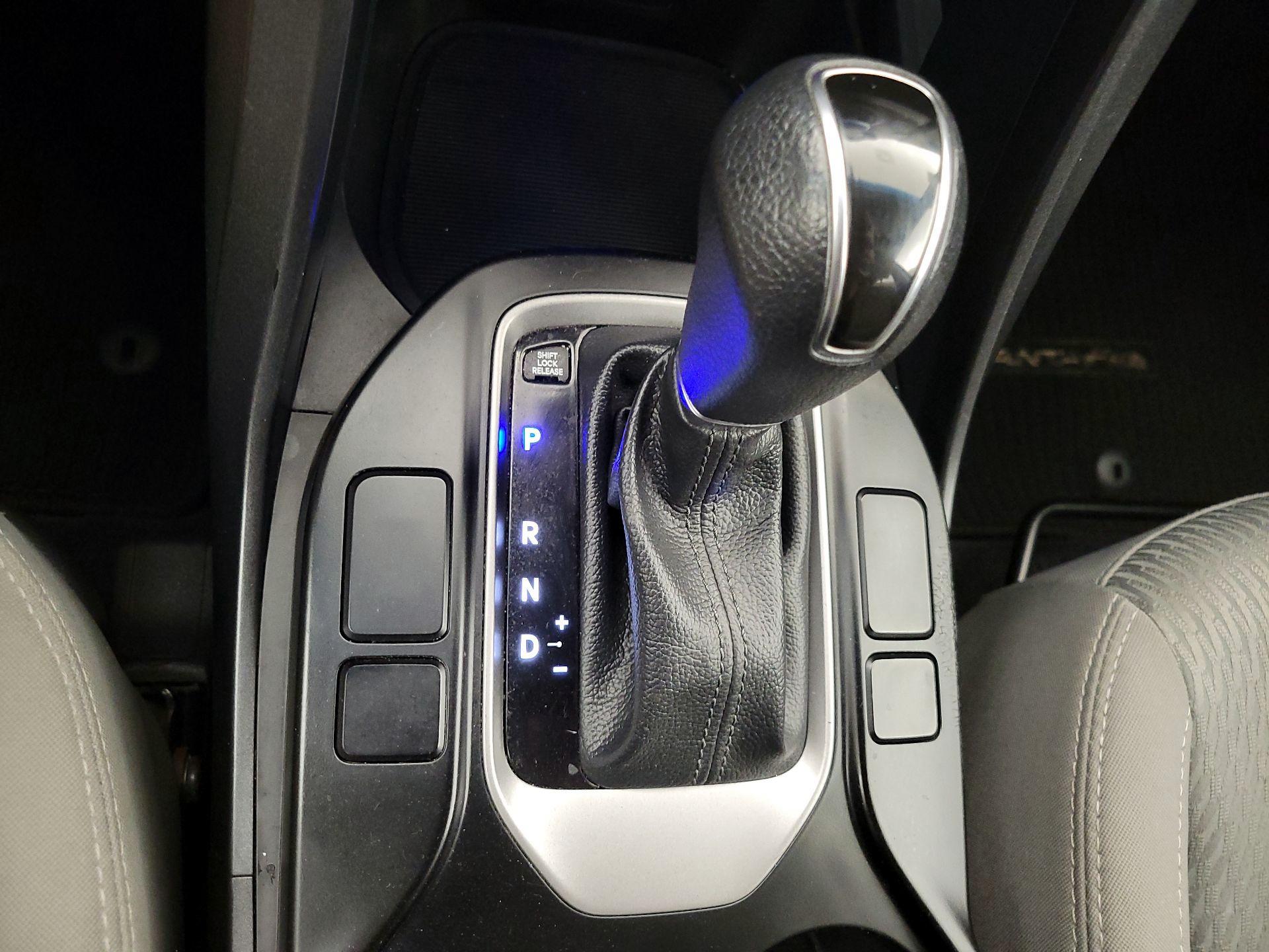 Thumbnail: 2018 Hyundai Santa Fe - 17