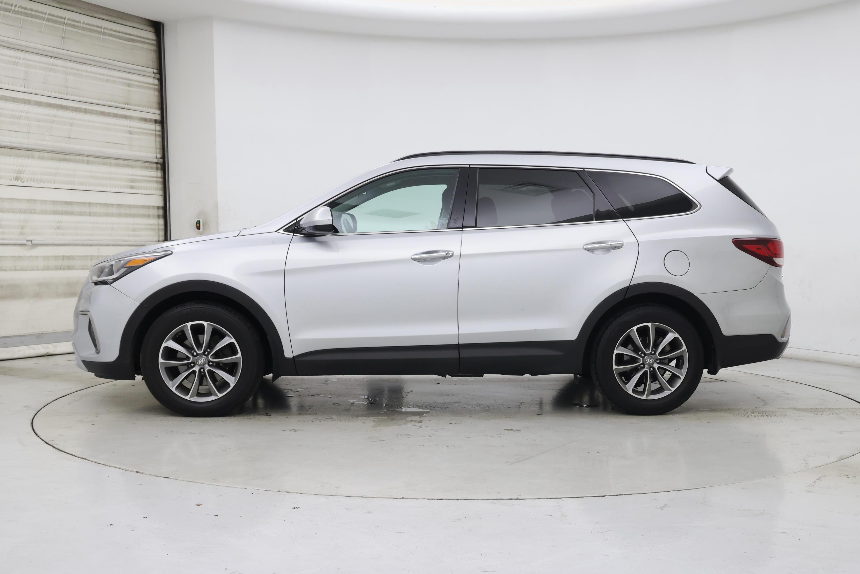 Thumbnail: 2018 Hyundai Santa Fe - 3