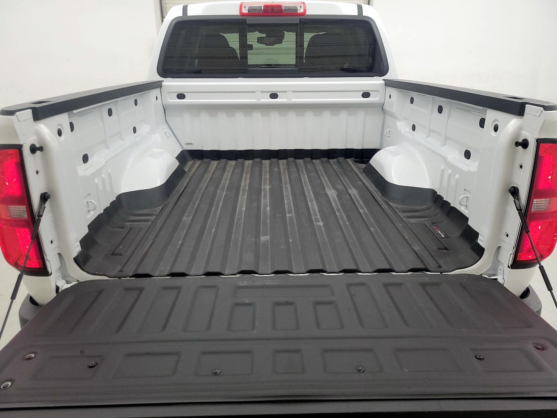 Thumbnail: 2022 Chevrolet Colorado - 20