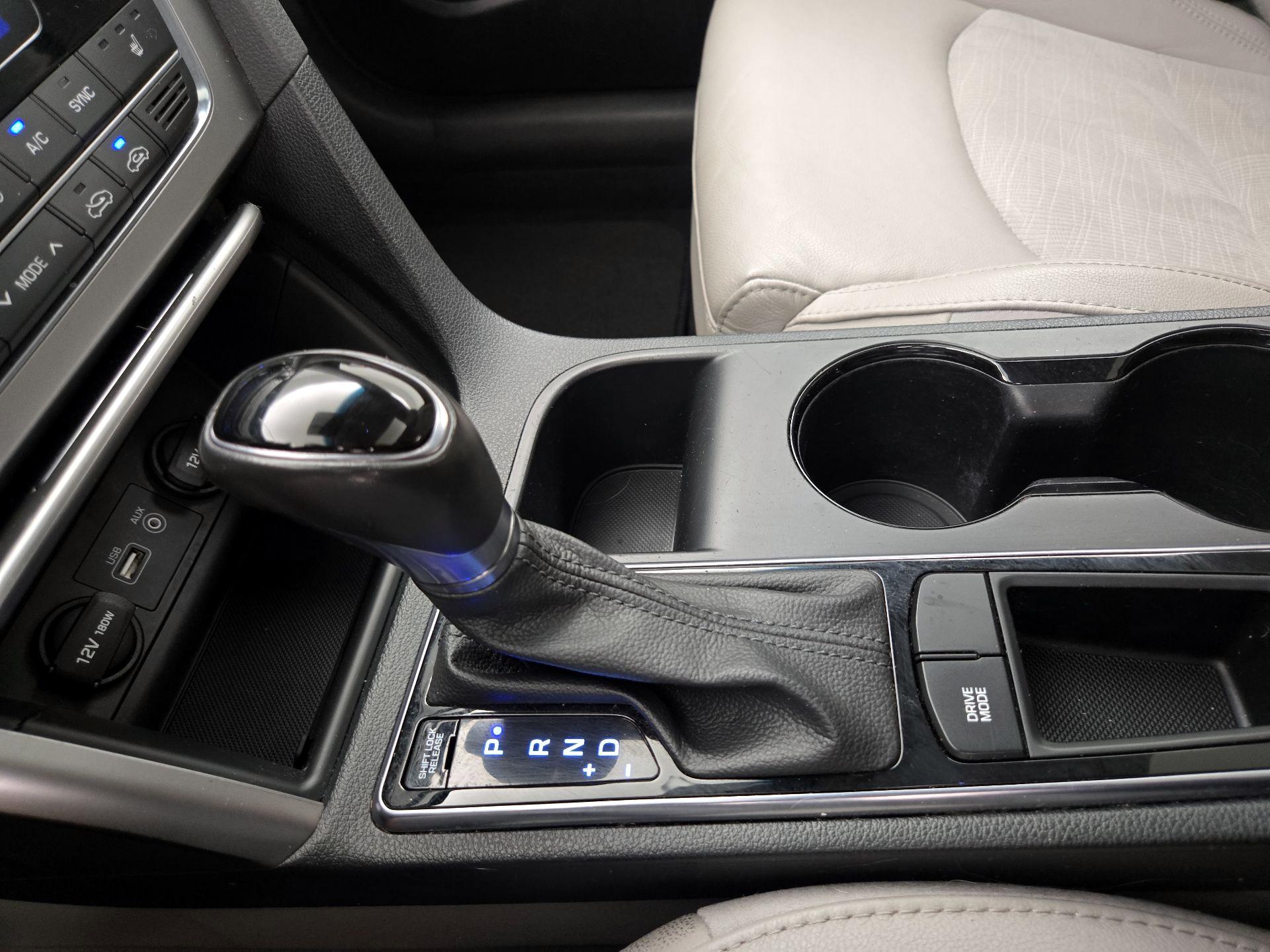 Thumbnail: 2016 Hyundai Sonata - 18