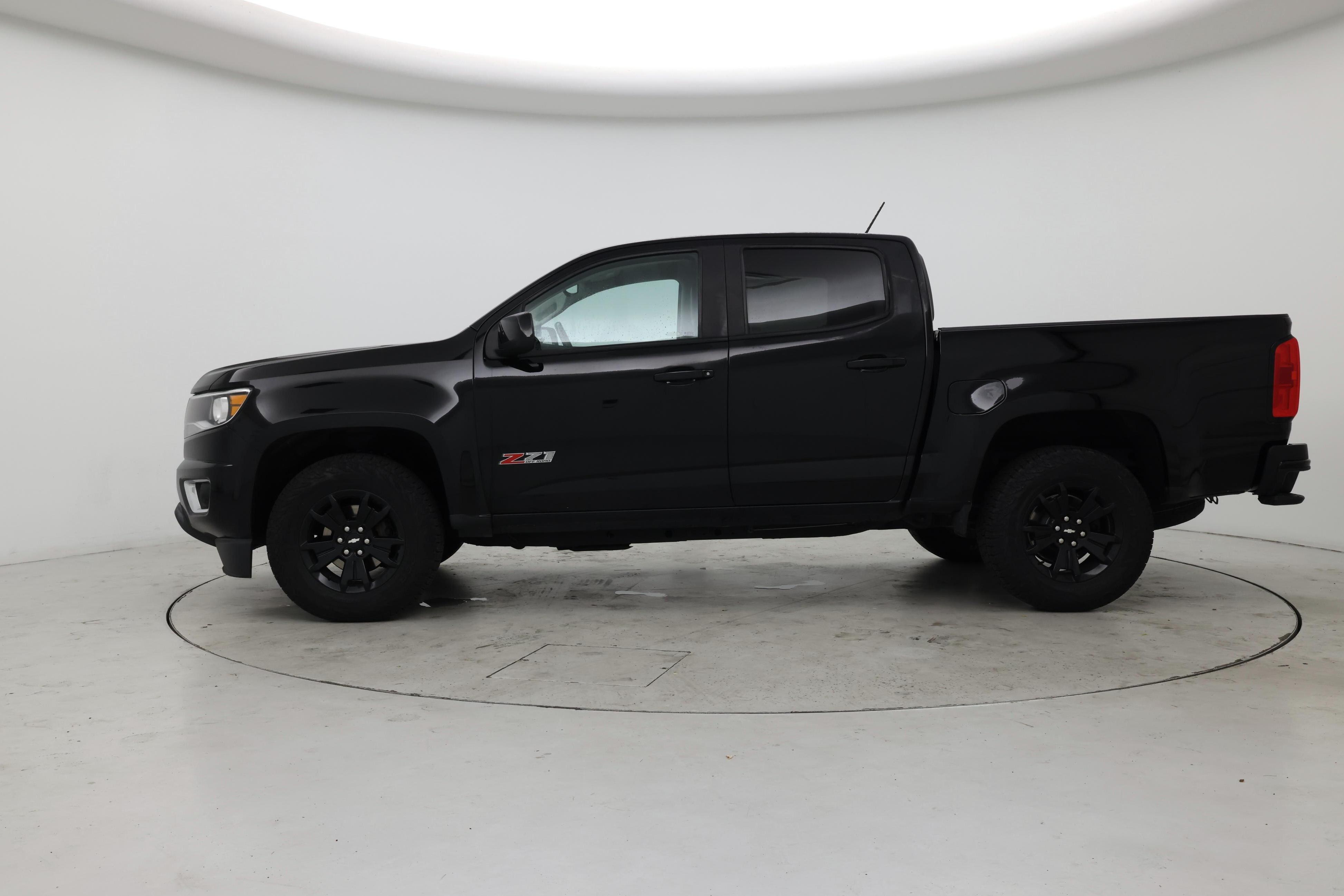 Thumbnail: 2020 Chevrolet Colorado - 3
