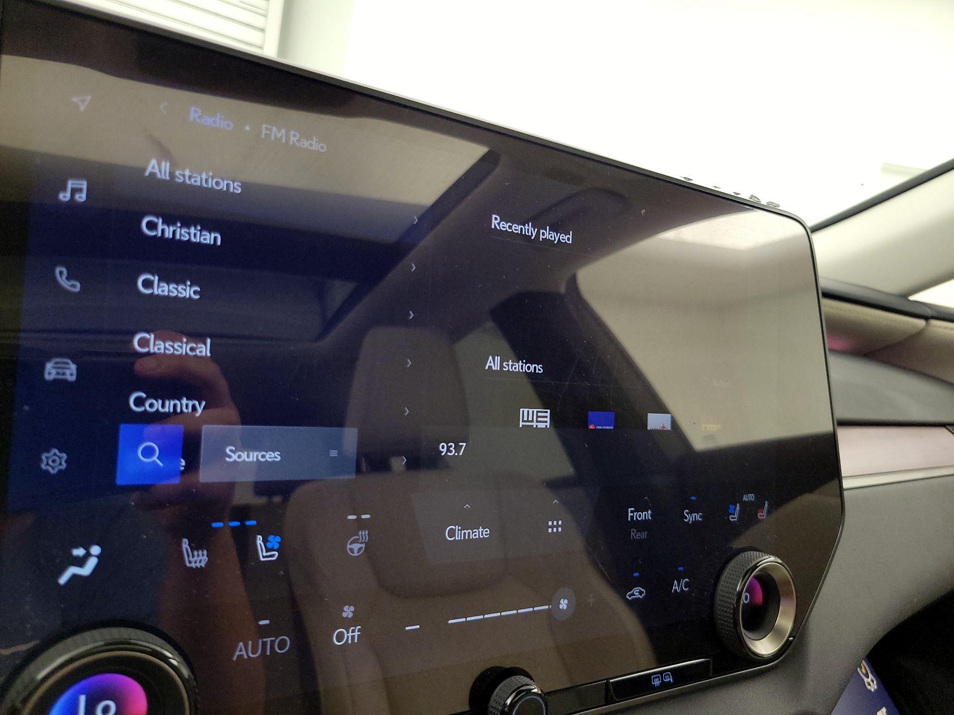 Thumbnail: 2024 Lexus RX - 15