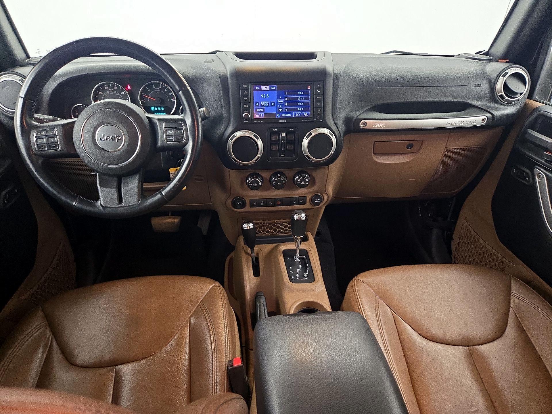 Thumbnail: 2015 Jeep Wrangler - 9