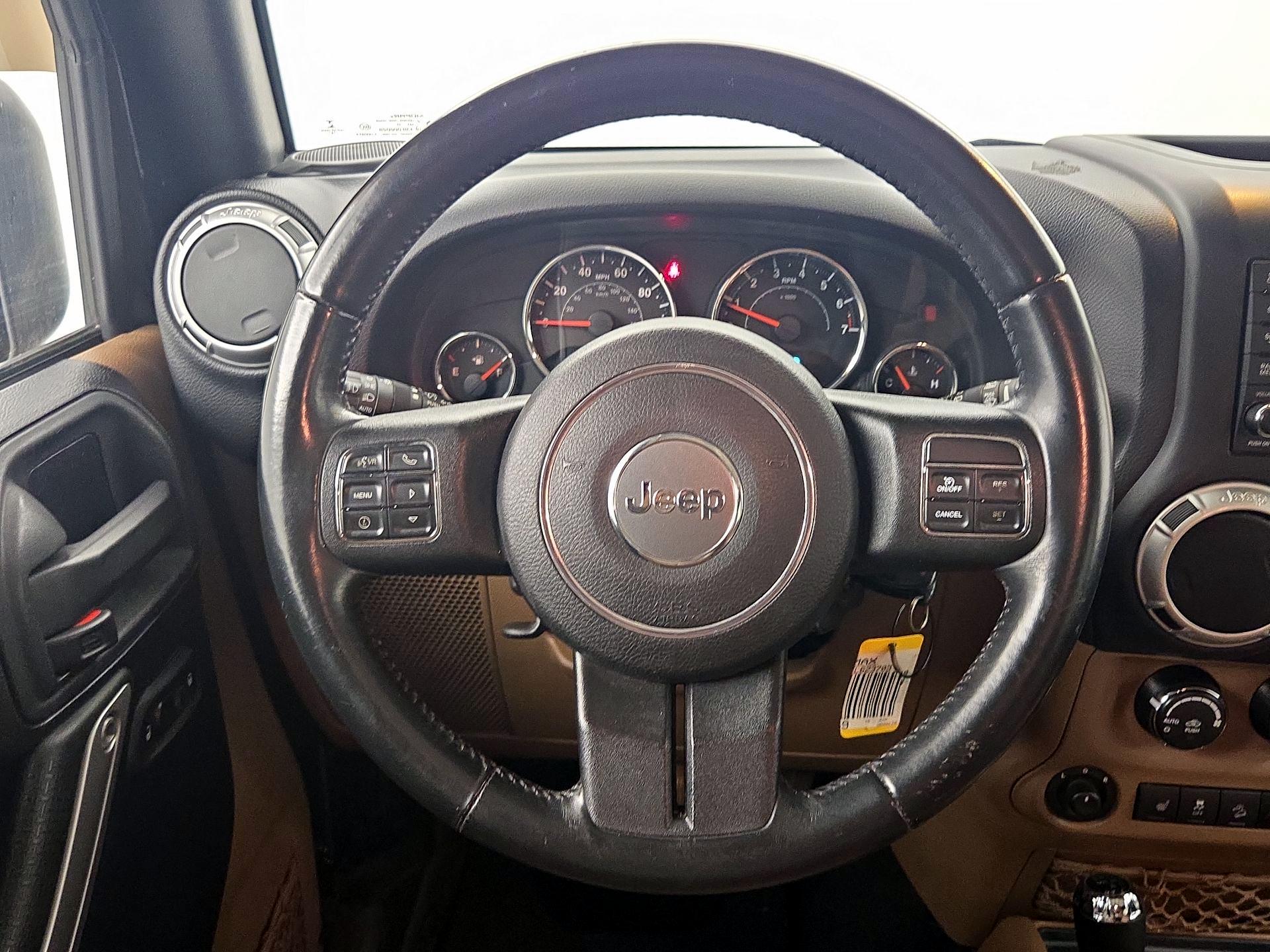 Thumbnail: 2015 Jeep Wrangler - 10