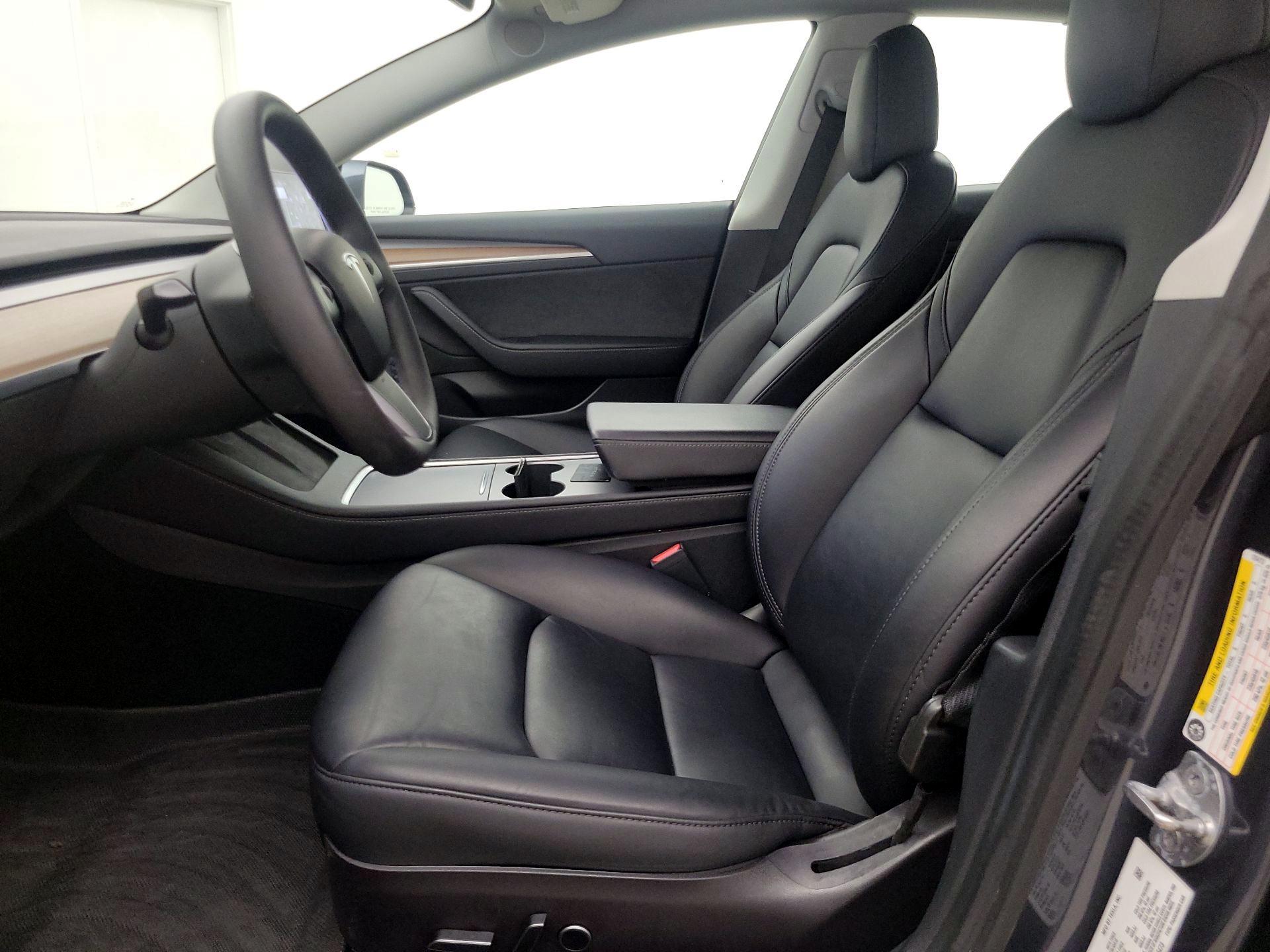 Thumbnail: 2022 Tesla Model 3 - 11