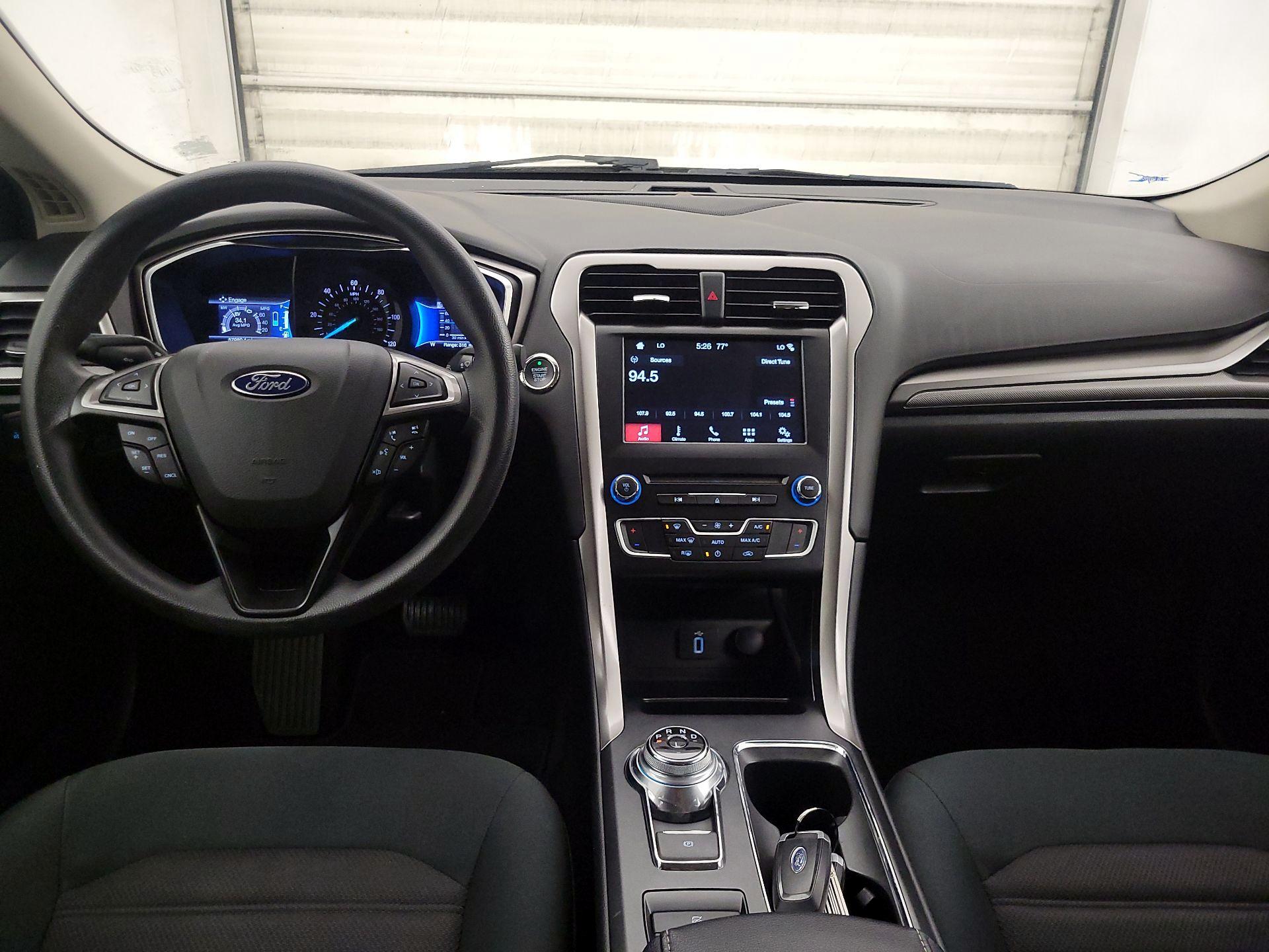 Thumbnail: 2017 Ford Fusion - 9
