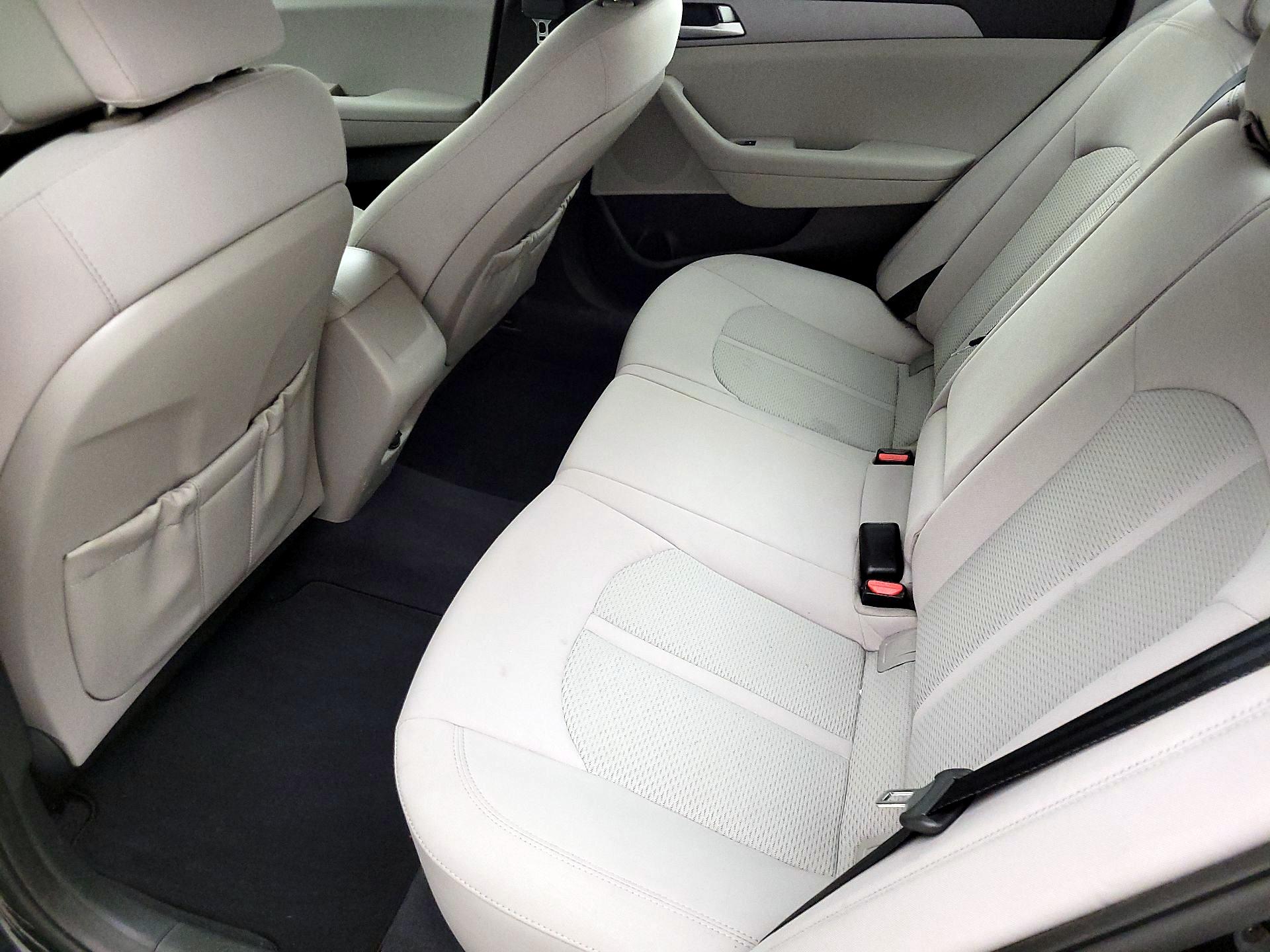 Thumbnail: 2016 Hyundai Sonata - 19