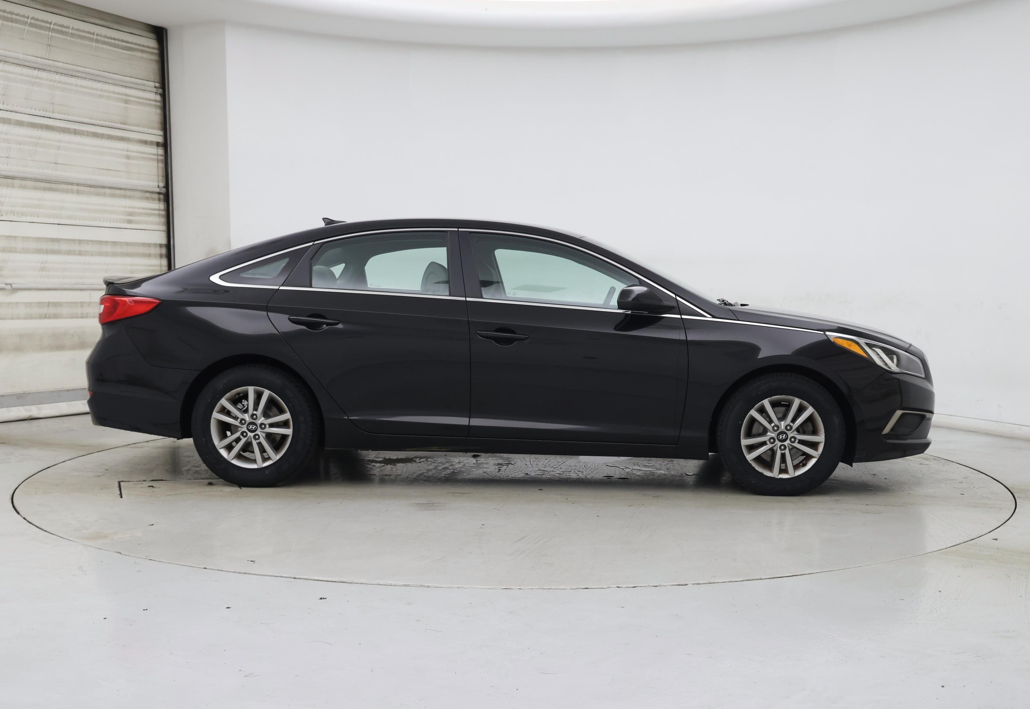 Thumbnail: 2016 Hyundai Sonata - 7