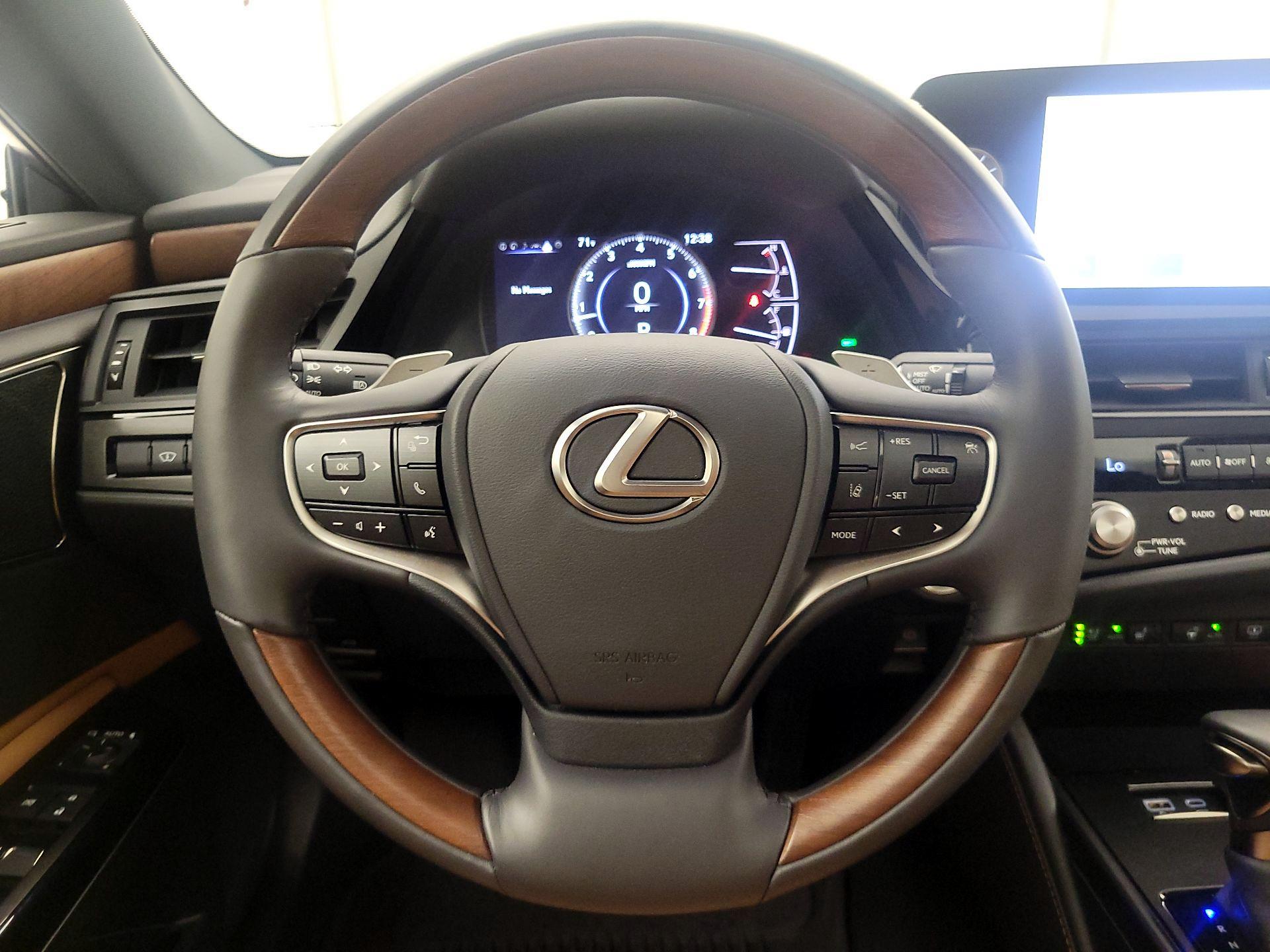 Thumbnail: 2023 Lexus ES - 10