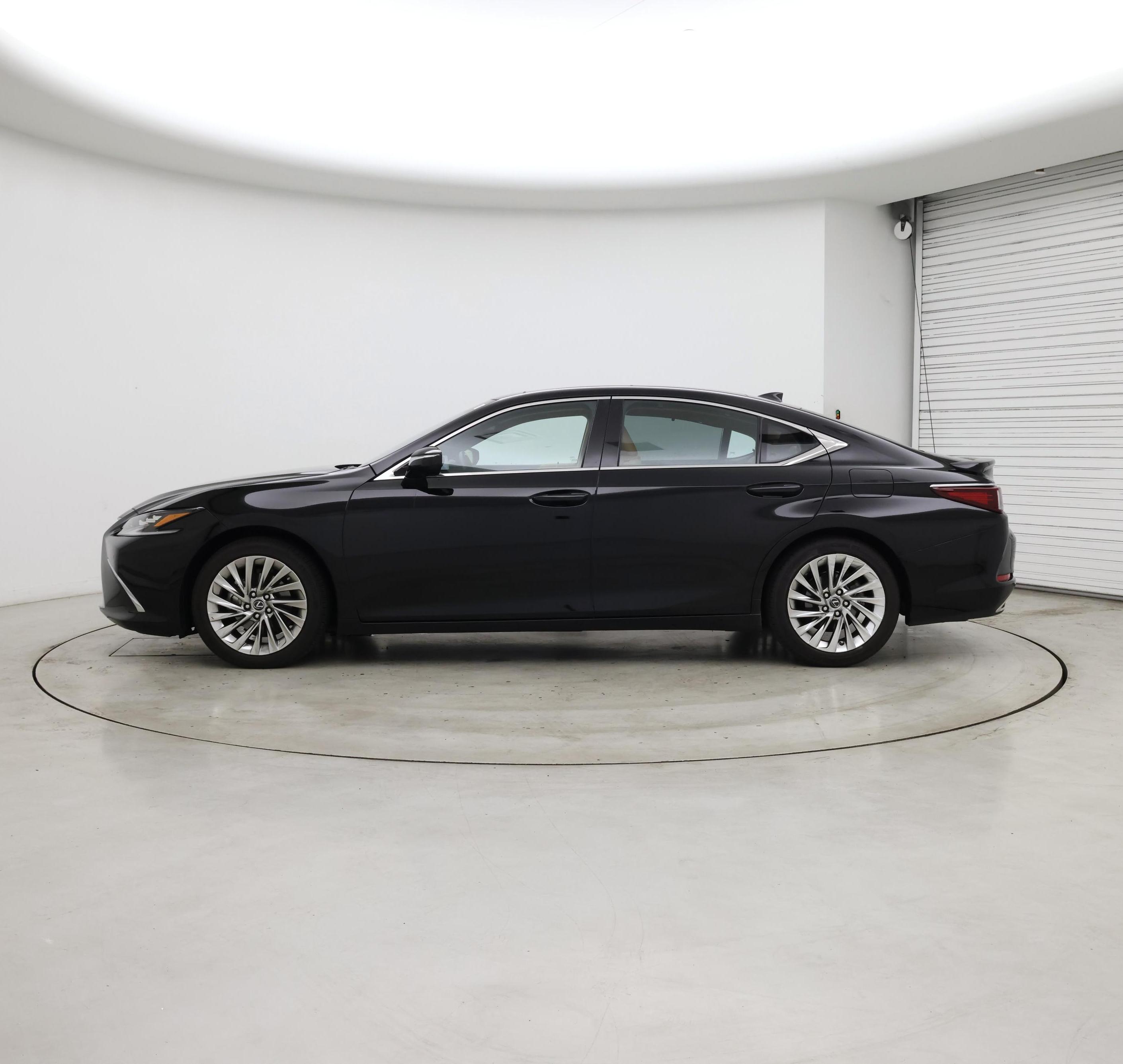 Thumbnail: 2023 Lexus ES - 3
