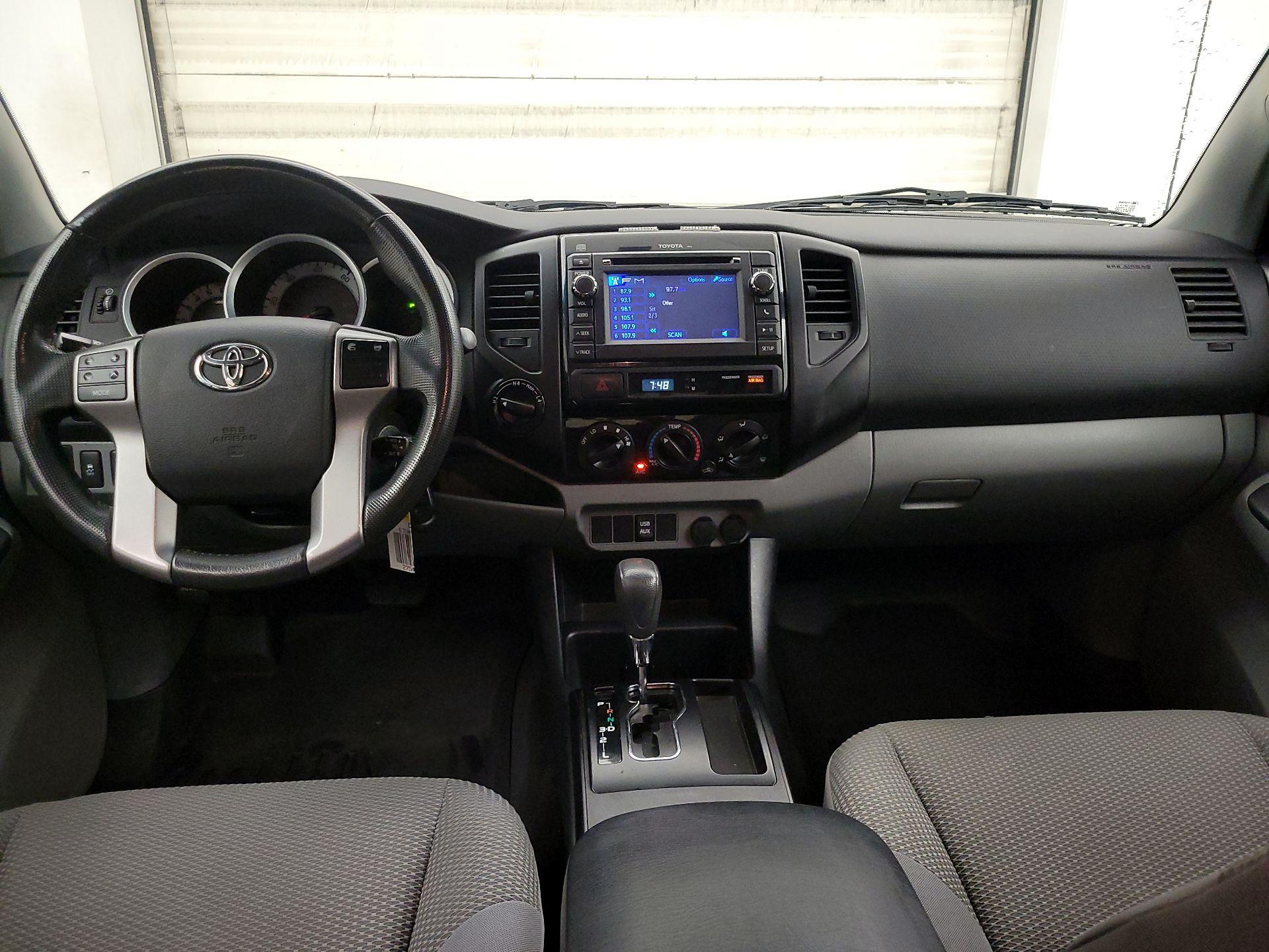 Thumbnail: 2013 Toyota Tacoma - 9
