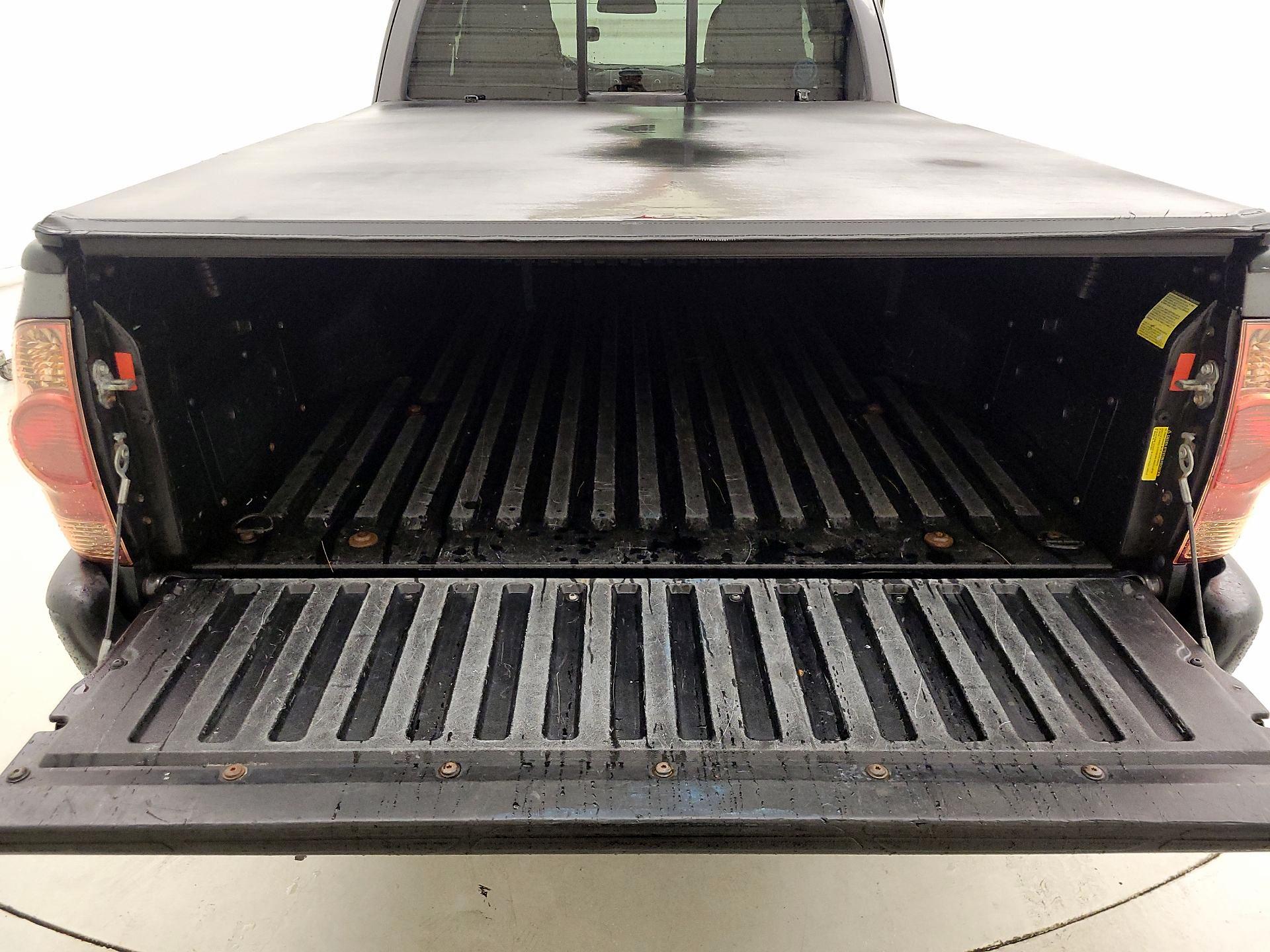 Thumbnail: 2013 Toyota Tacoma - 19